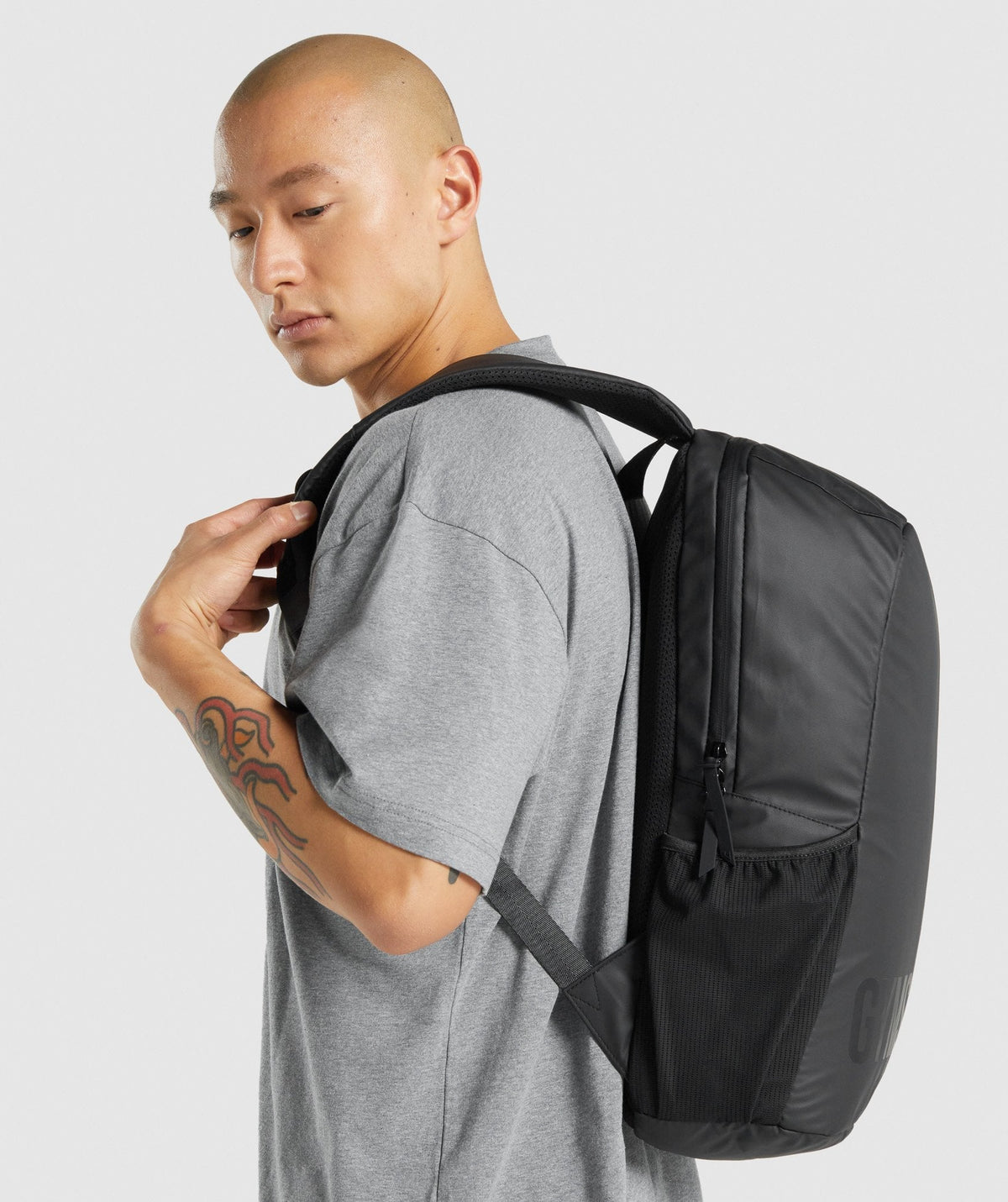 gymshark-x-series-backpack-0-1-black-aw21