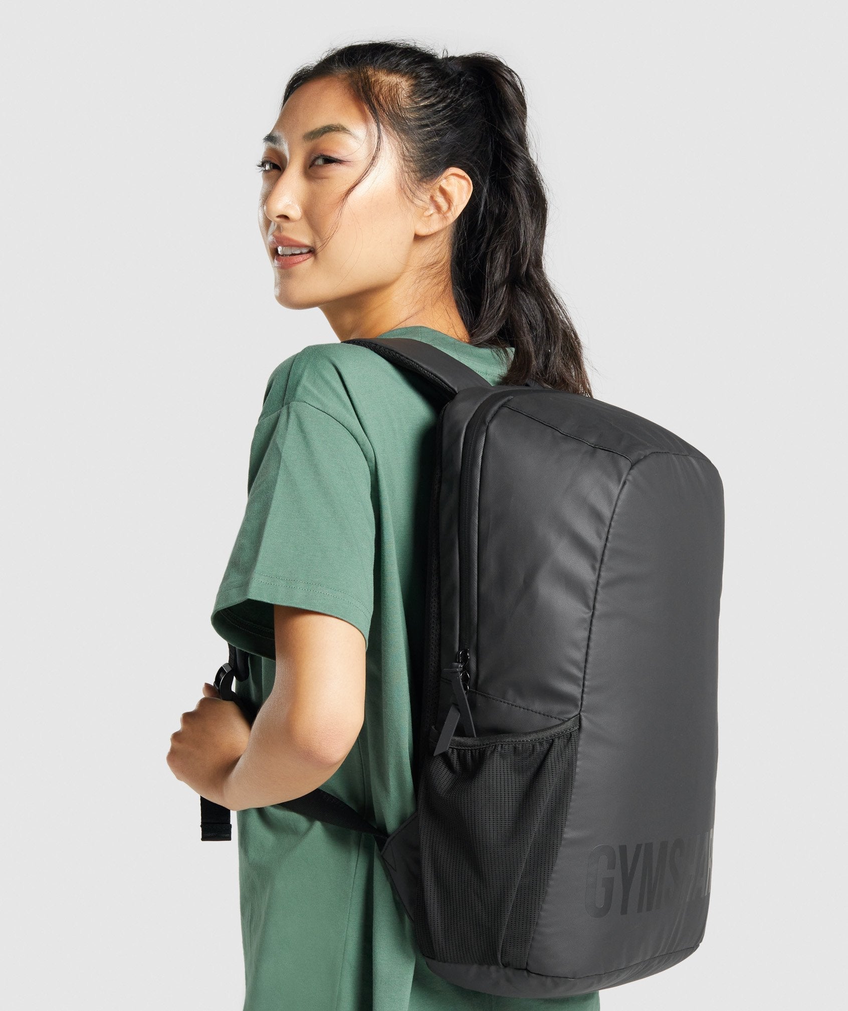 gymshark-x-series-backpack-0-1-black-aw21