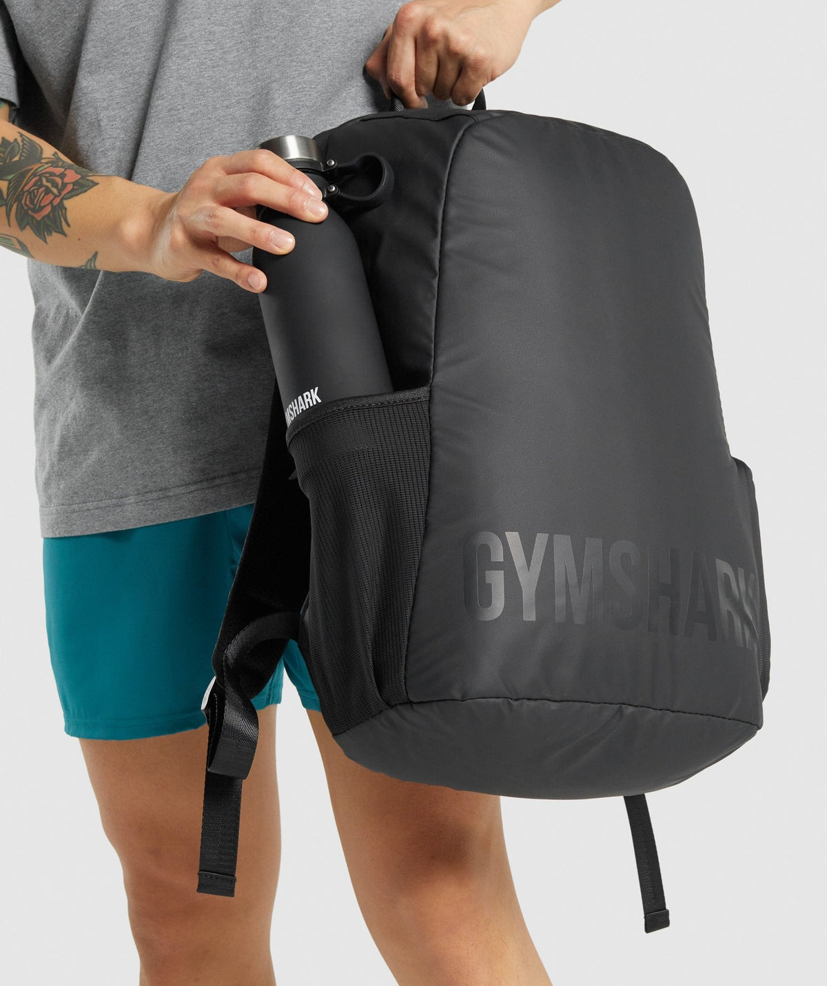 gymshark-x-series-backpack-0-1-black-aw21