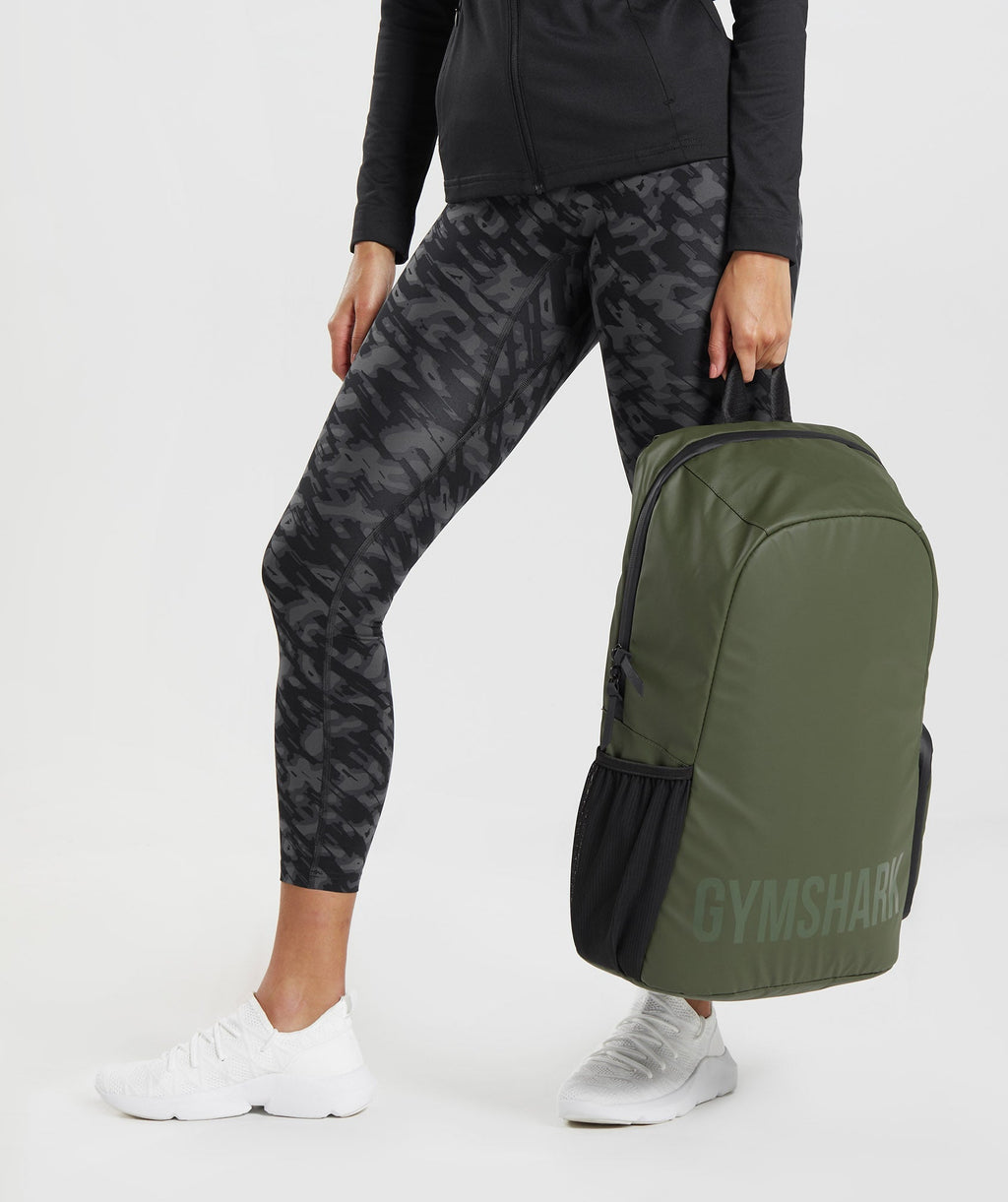 gymshark-x-series-0-1-backpack-core-olive-black-ss22