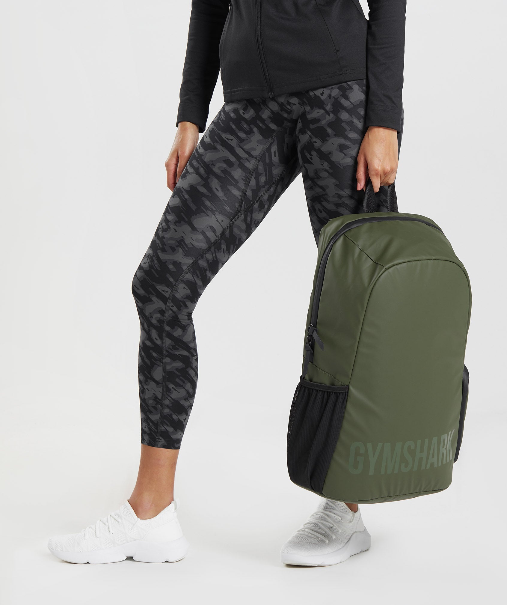 gymshark-x-series-0-1-backpack-core-olive-black-ss22