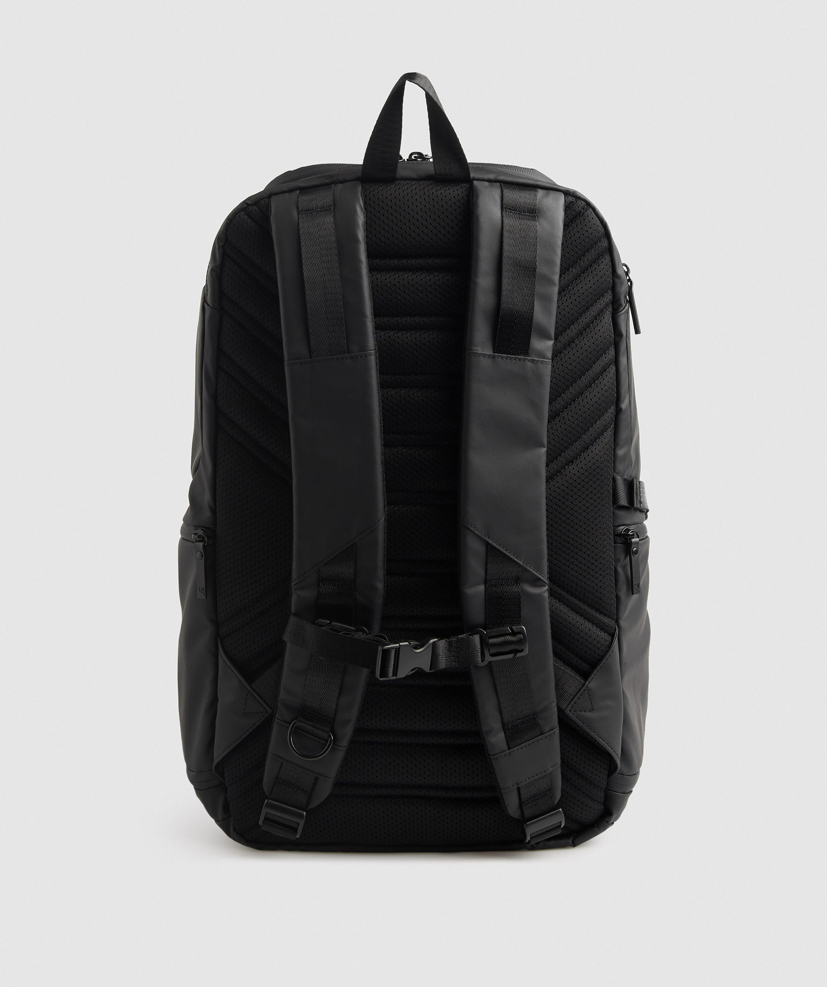 gymshark-x-series-0-3-bag-black-aw22