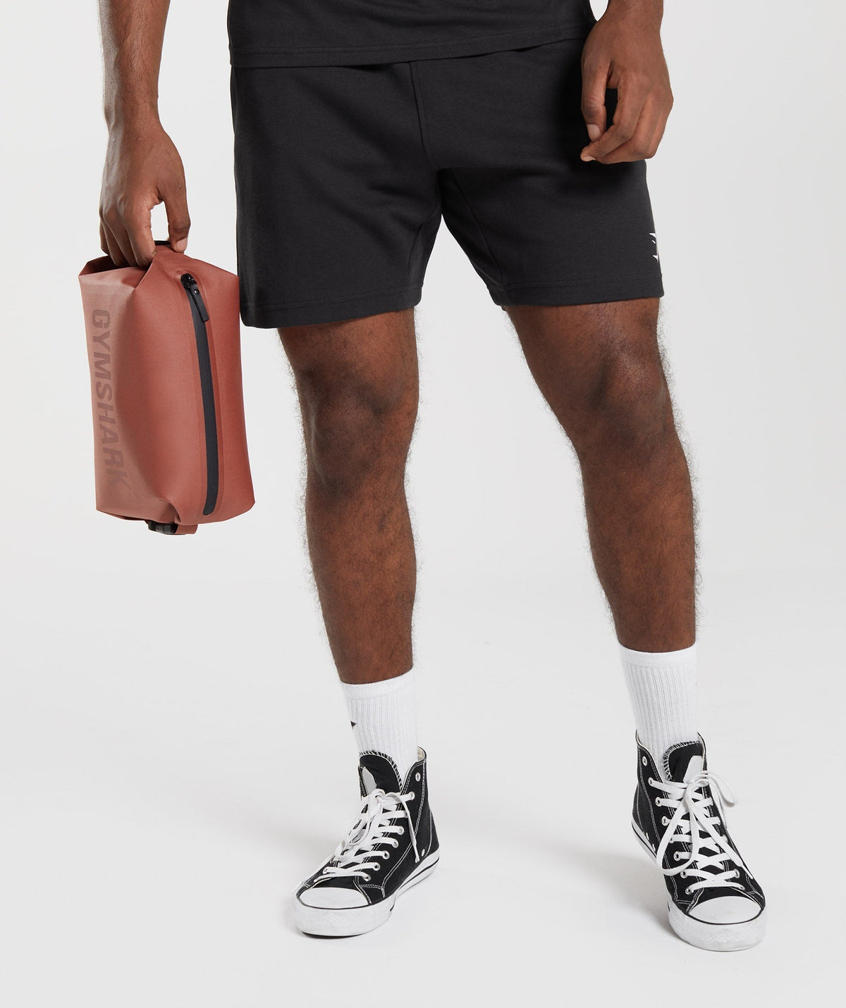 gymshark-xseries-wash-bag-persimmon-red-ss23