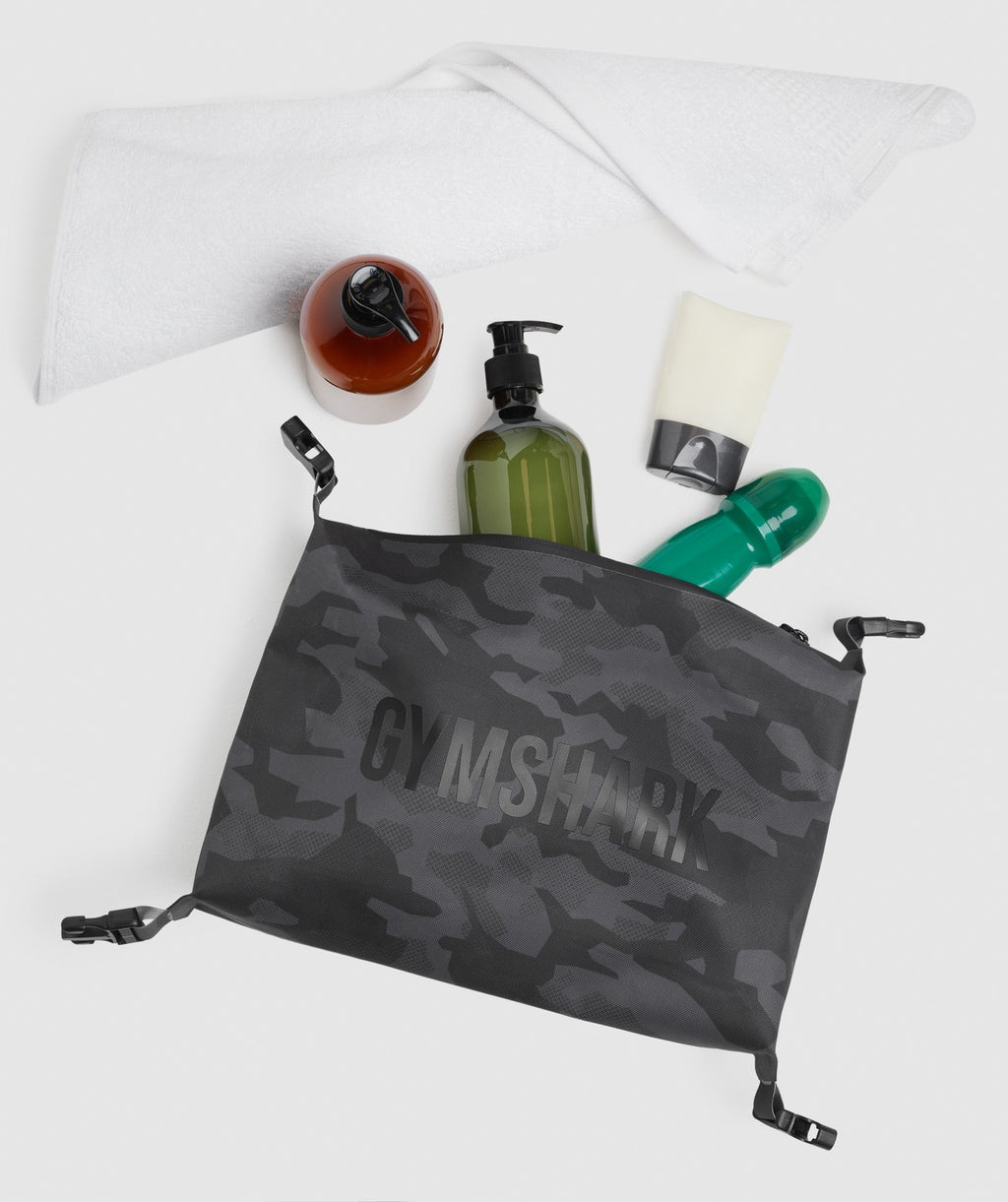 gymshark-x-series-wash-bag-black-print-aw21