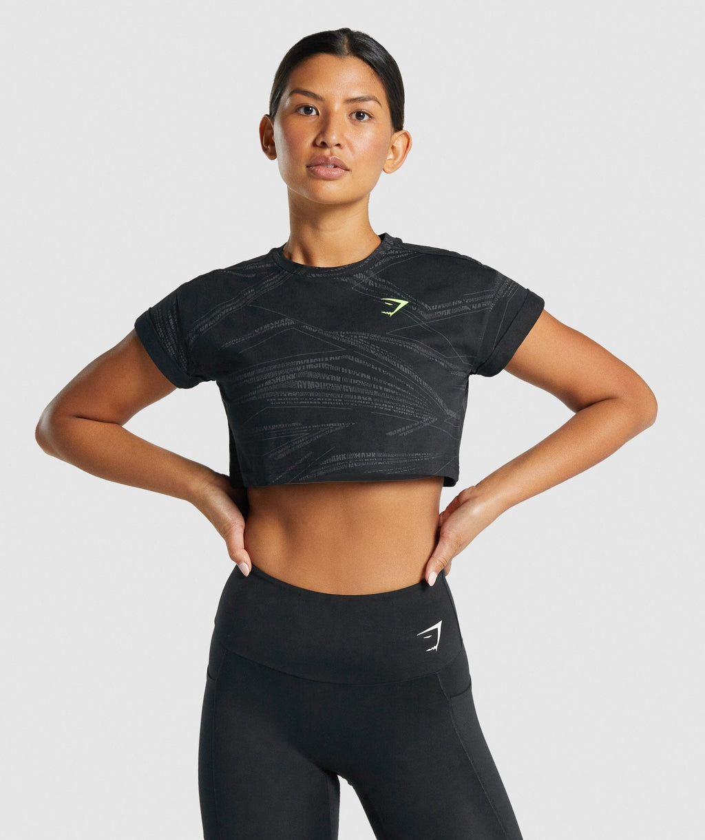 gymshark-zone-graphic-crop-tee-black-grey