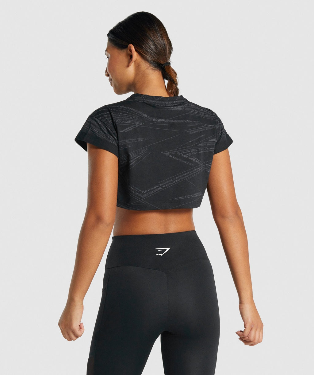 gymshark-zone-graphic-crop-tee-black-grey