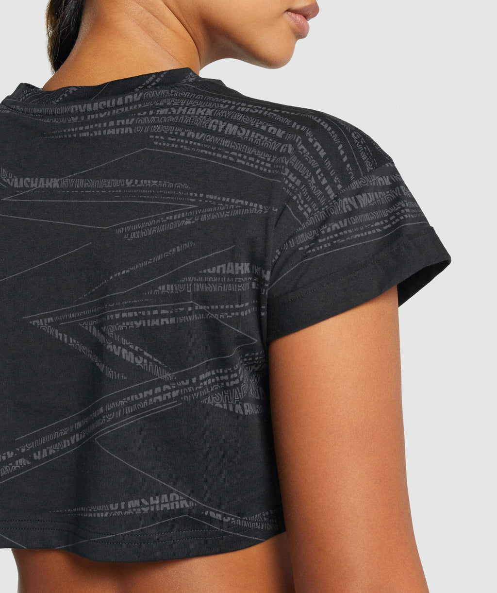 gymshark-zone-graphic-crop-tee-black-grey