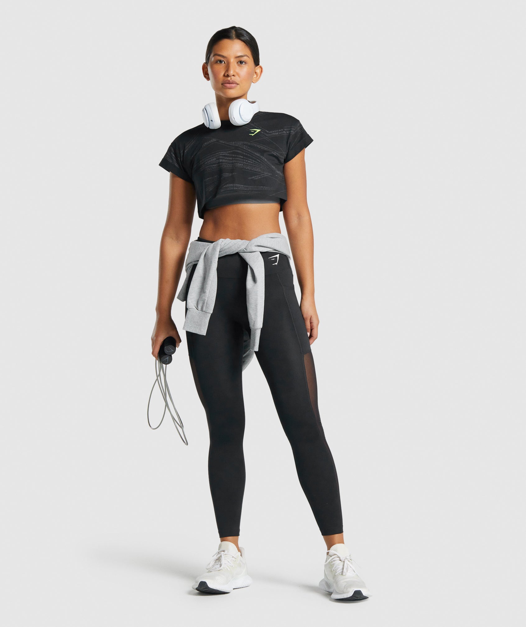 gymshark-zone-graphic-crop-tee-black-grey