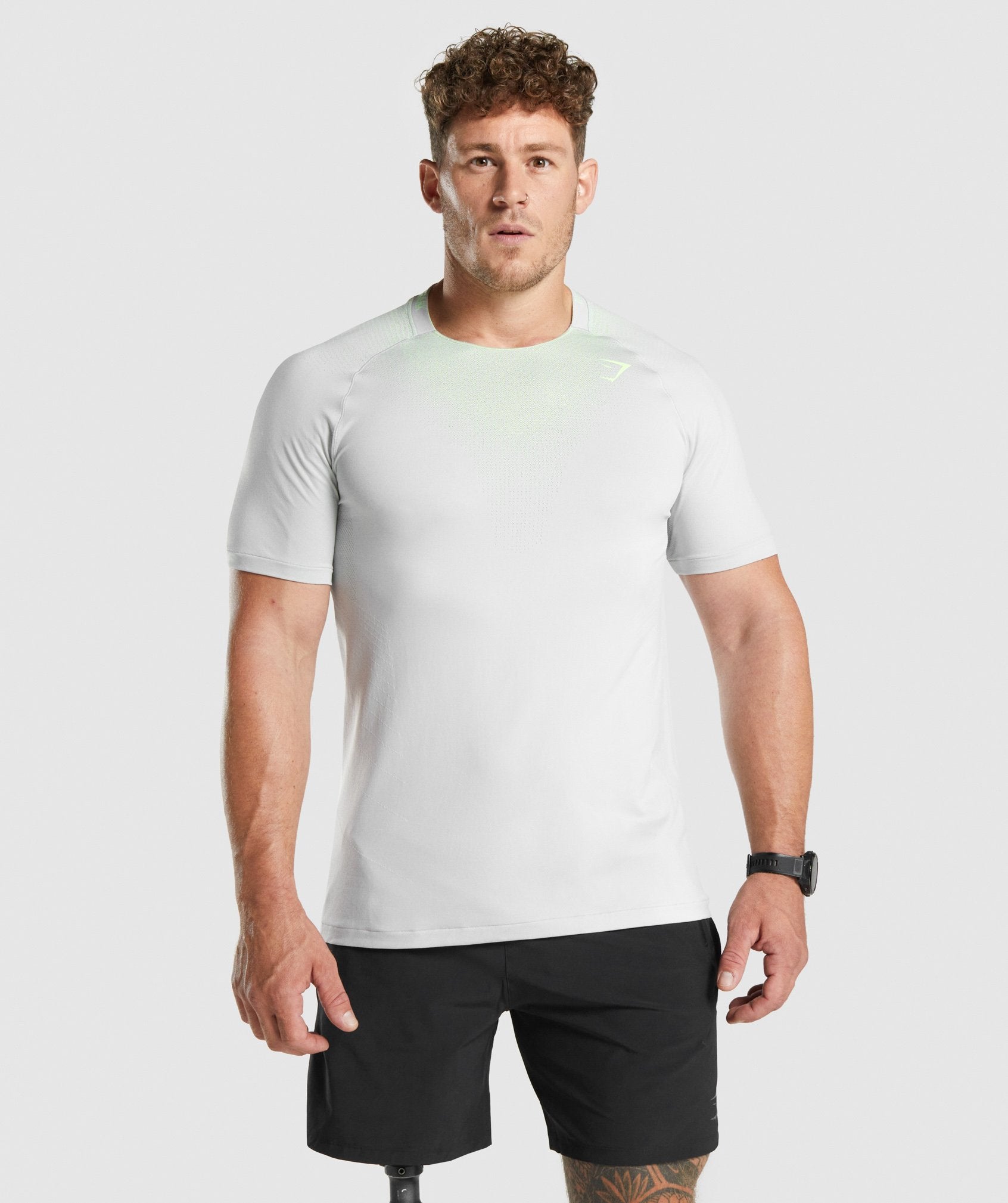 gymshark-apex-contrast-seamless-t-shirt-light-grey