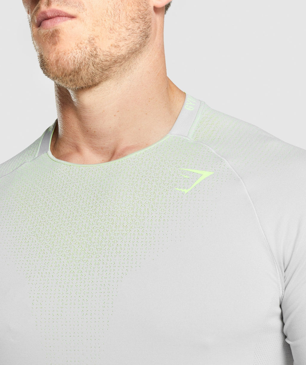 gymshark-apex-contrast-seamless-t-shirt-light-grey