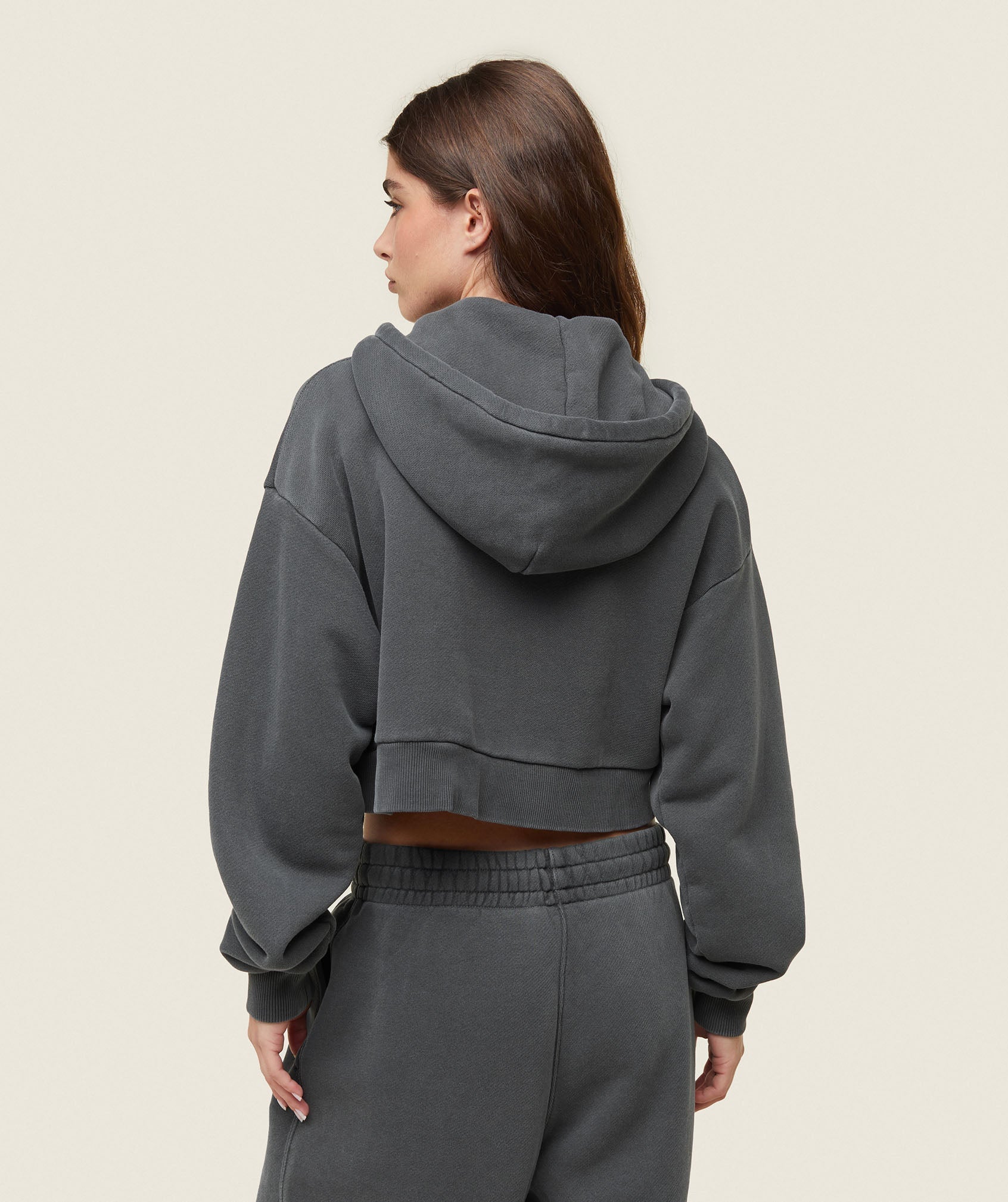 gymshark-everywear-cropped-zip-hoodie-black-aw24