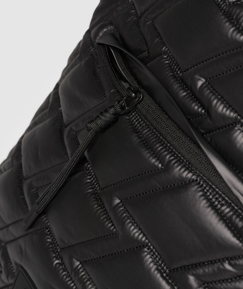 gymshark-quilted-yoga-tote-black-ss23
