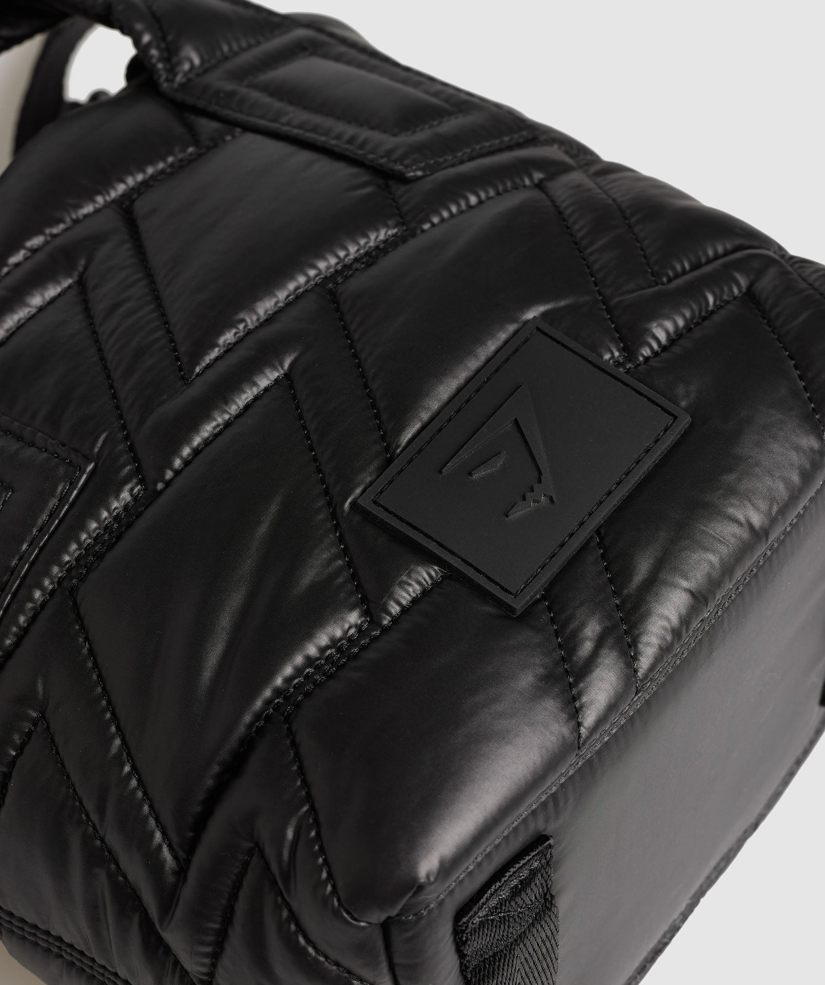 gymshark-quilted-mini-tote-black-ss23
