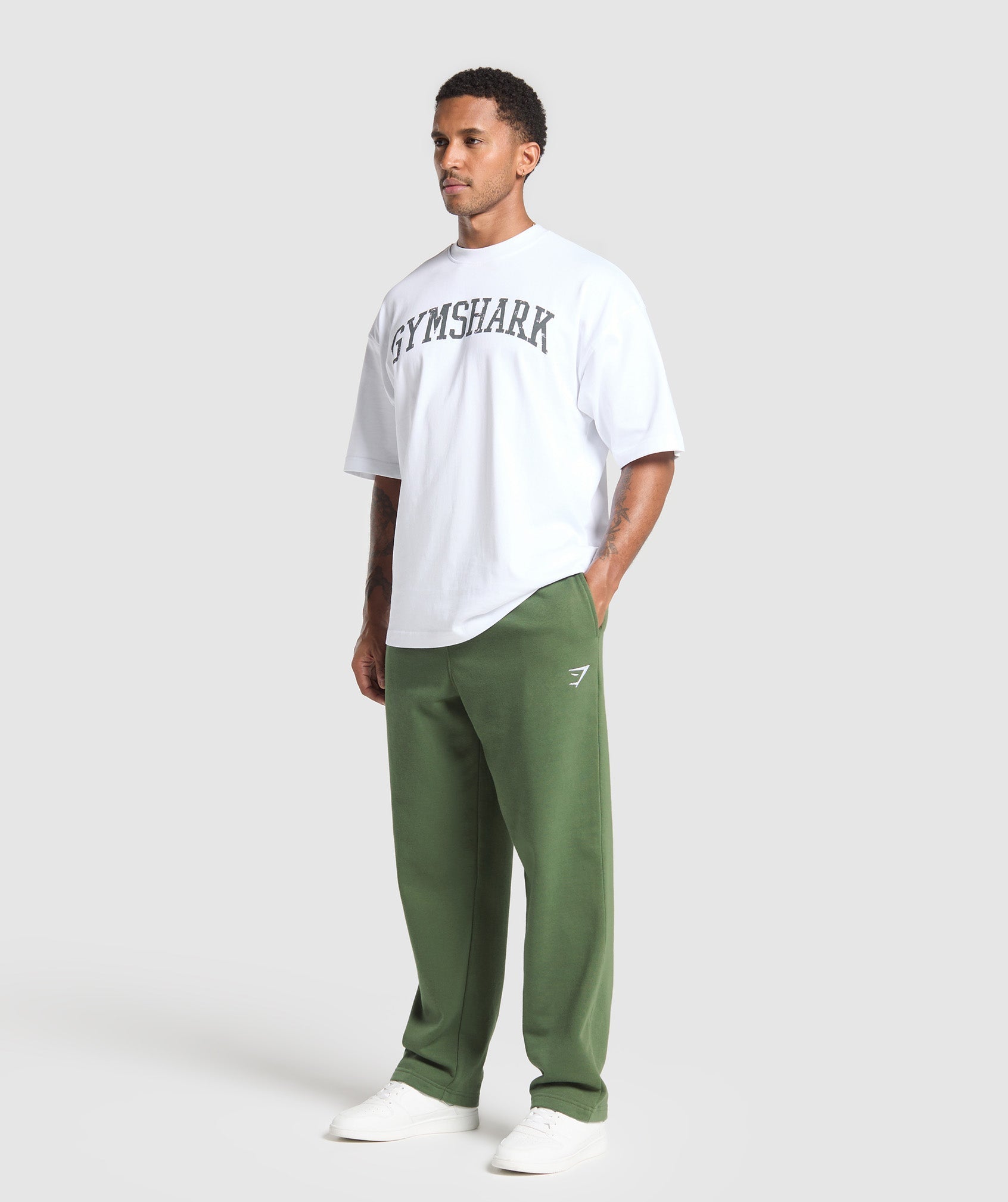 gymshark-crest-straight-leg-joggers-core-olive-ss25