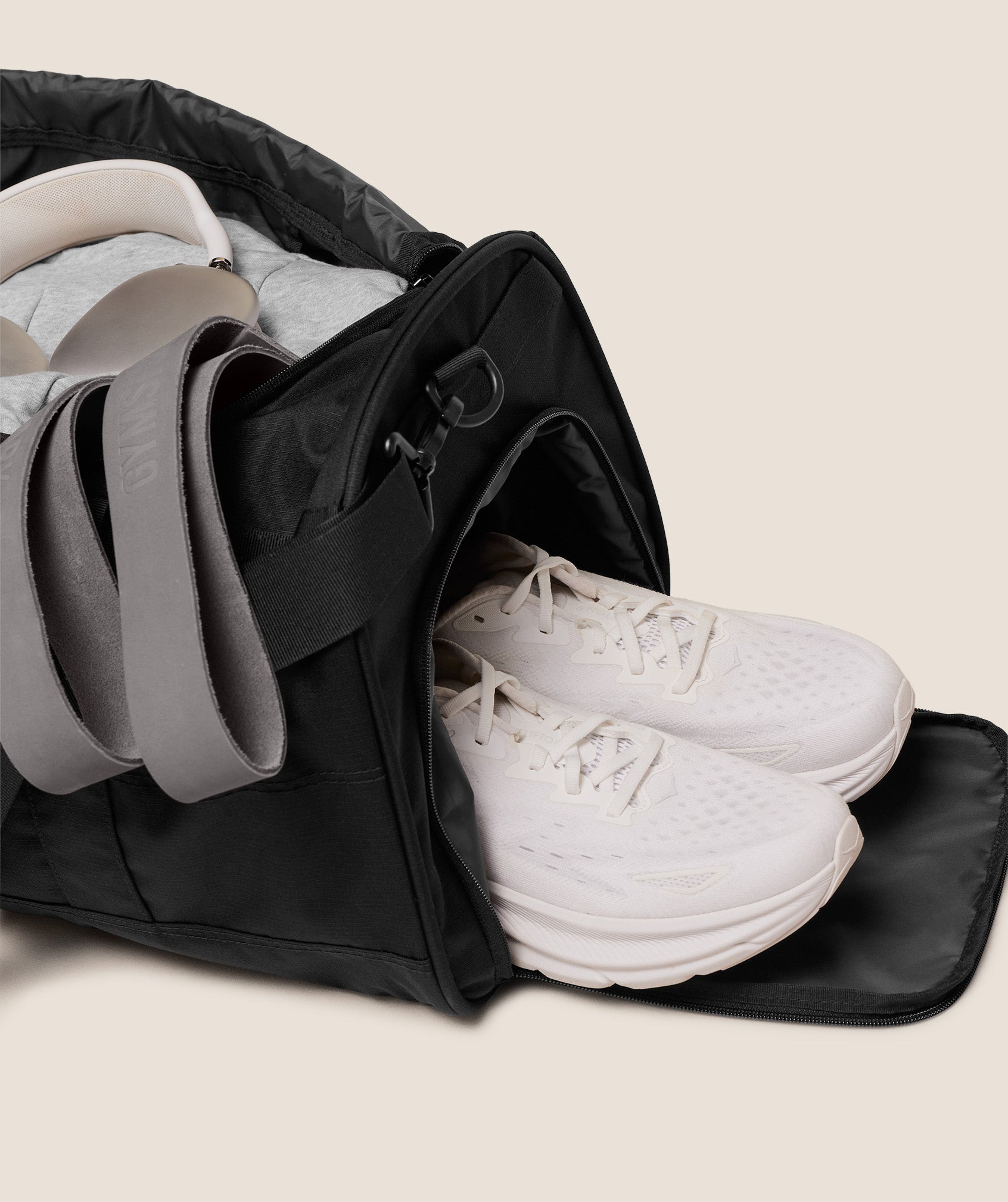 gymshark-active-holdall-l-bags-black-aw25