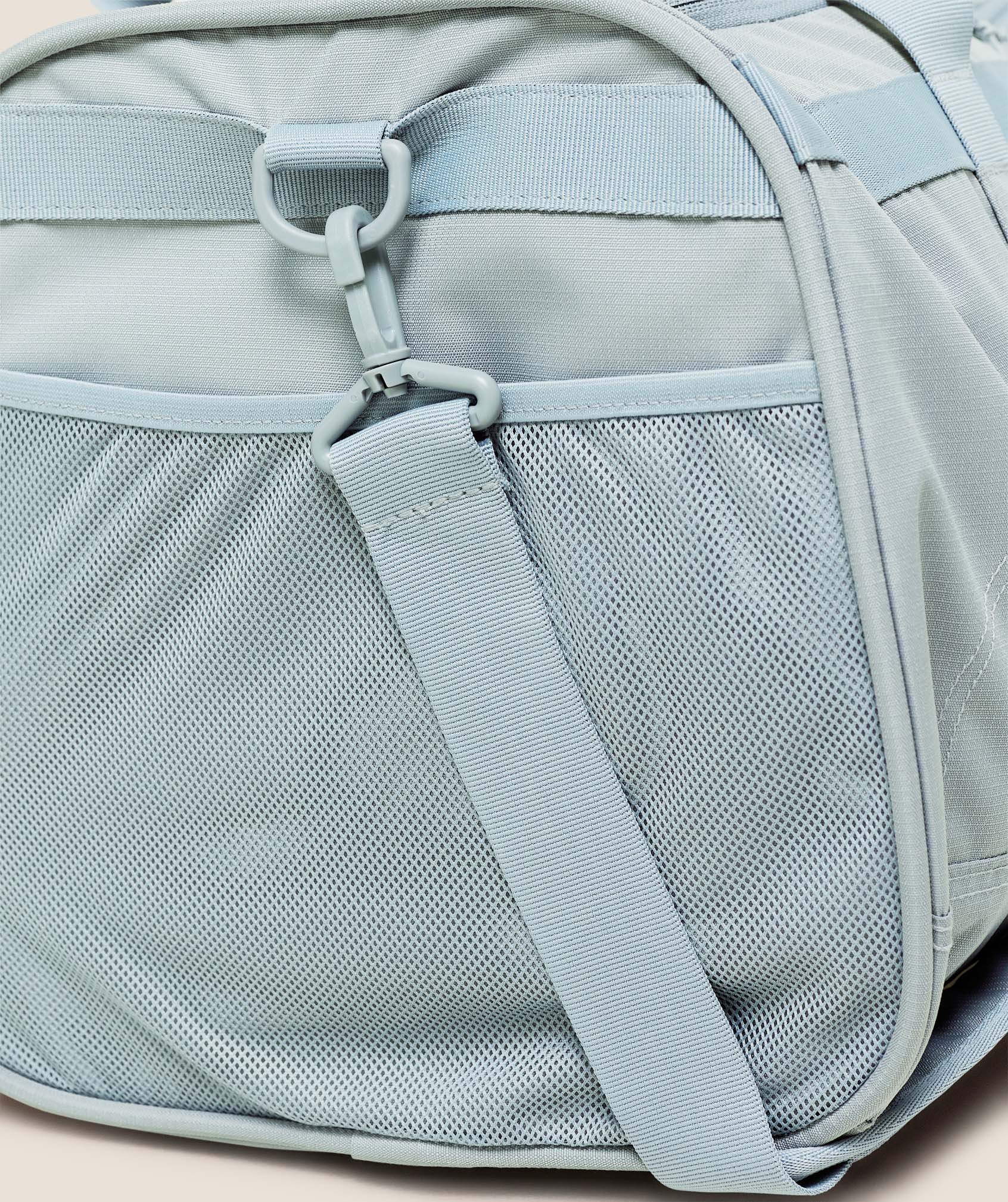 gymshark-active-holdall-l-bags-grey-aw25