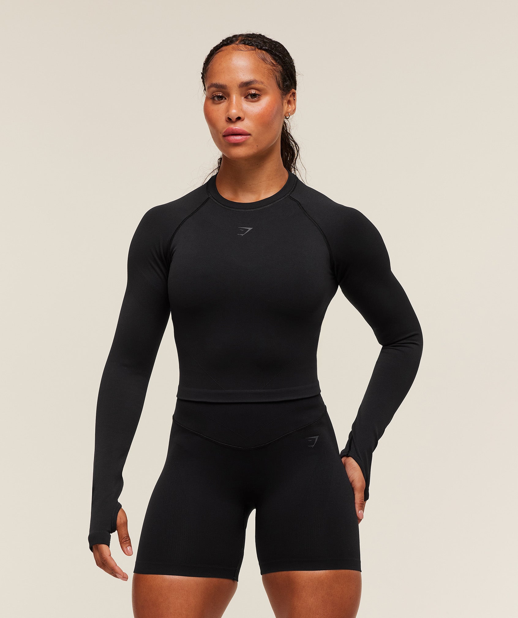 gymshark-activate-long-sleeve-crop-top-crop-tops-black-ss25