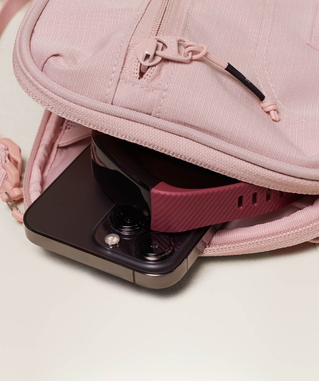 gymshark-active-crossbody-bags-pink-ss25
