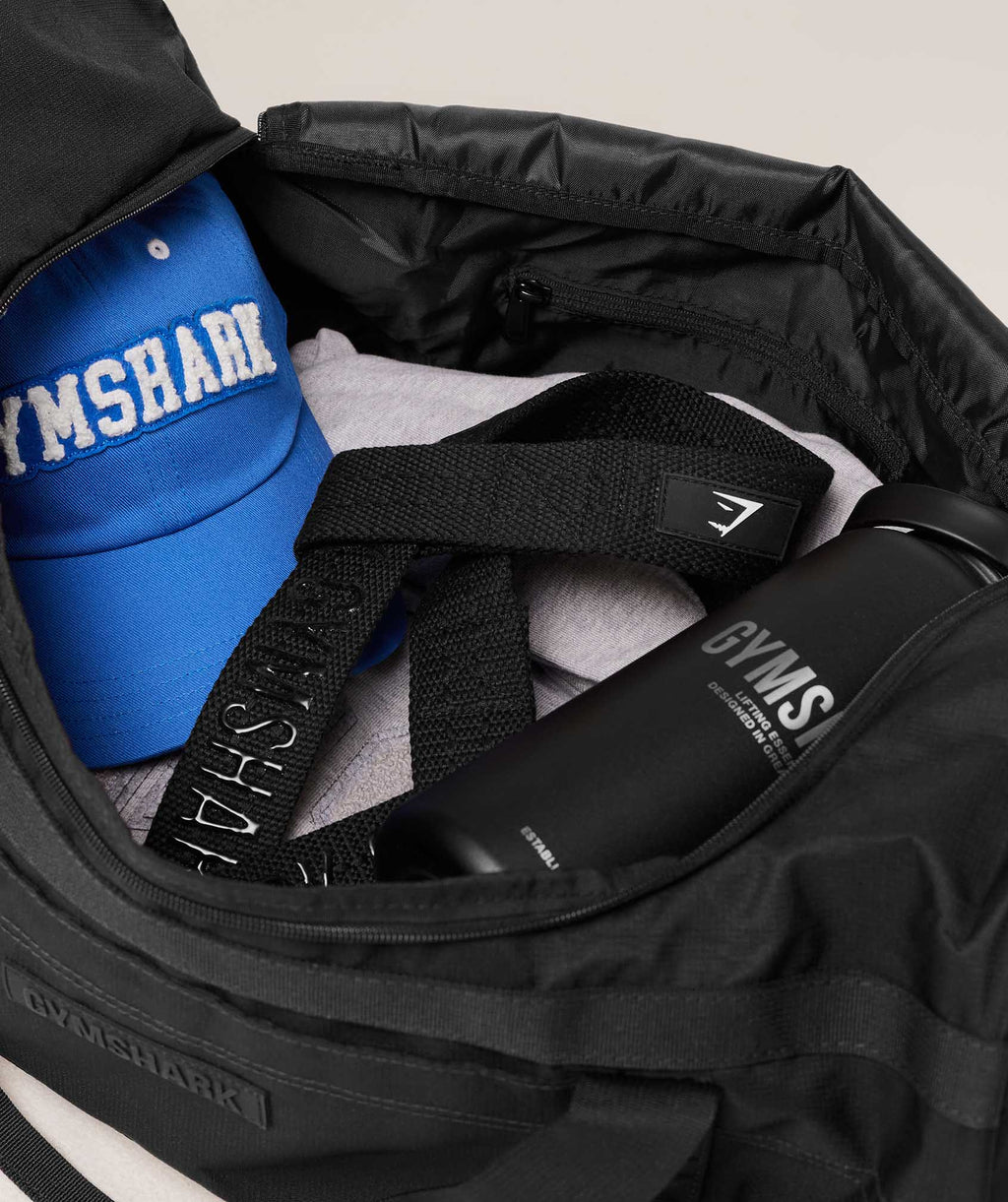 gymshark-active-holdall-medium-black-aw24