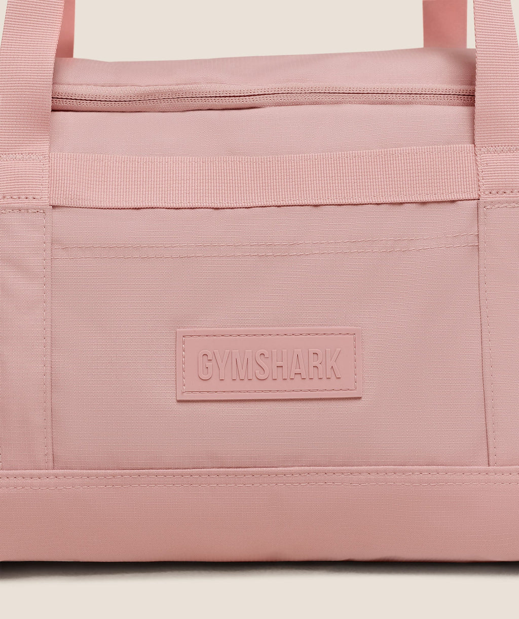 gymshark-active-holdall-medium-bags-pink-ss25