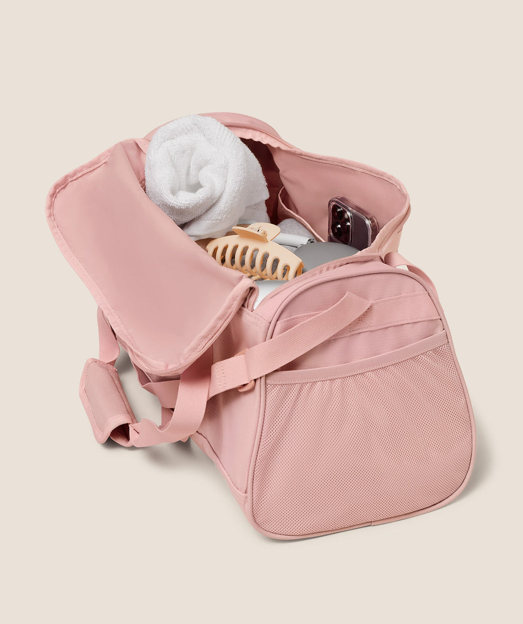 gymshark-active-holdall-medium-bags-pink-ss25