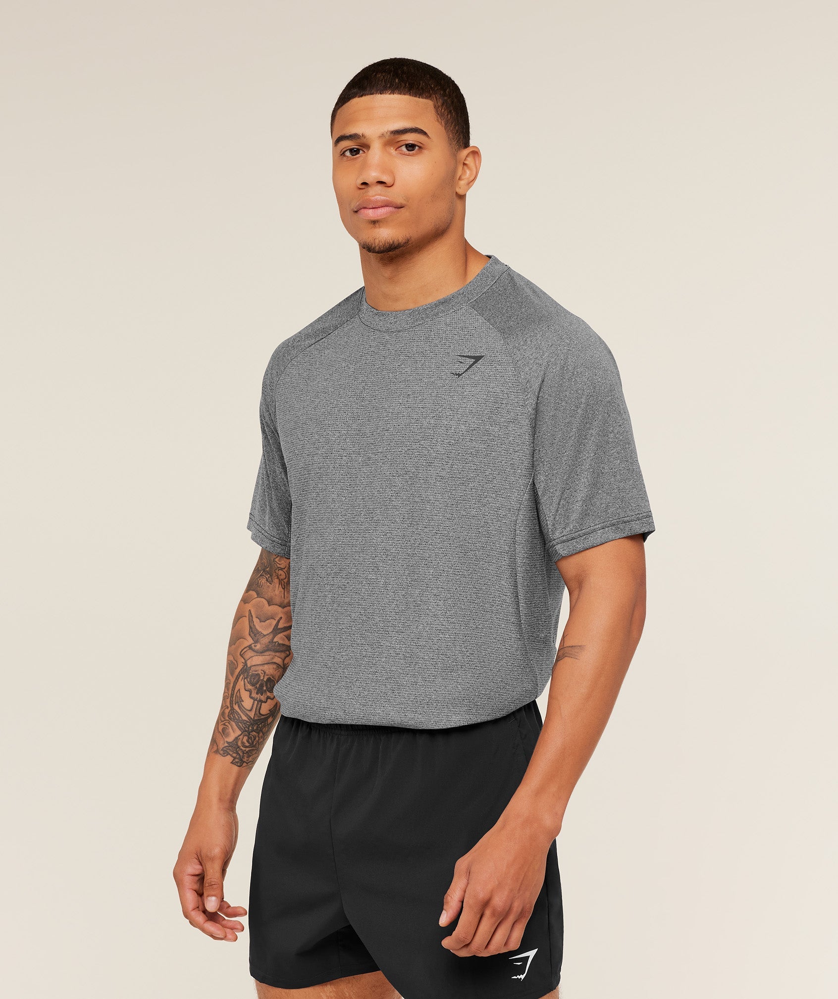 gymshark-weekend-t-shirt-ss-tops