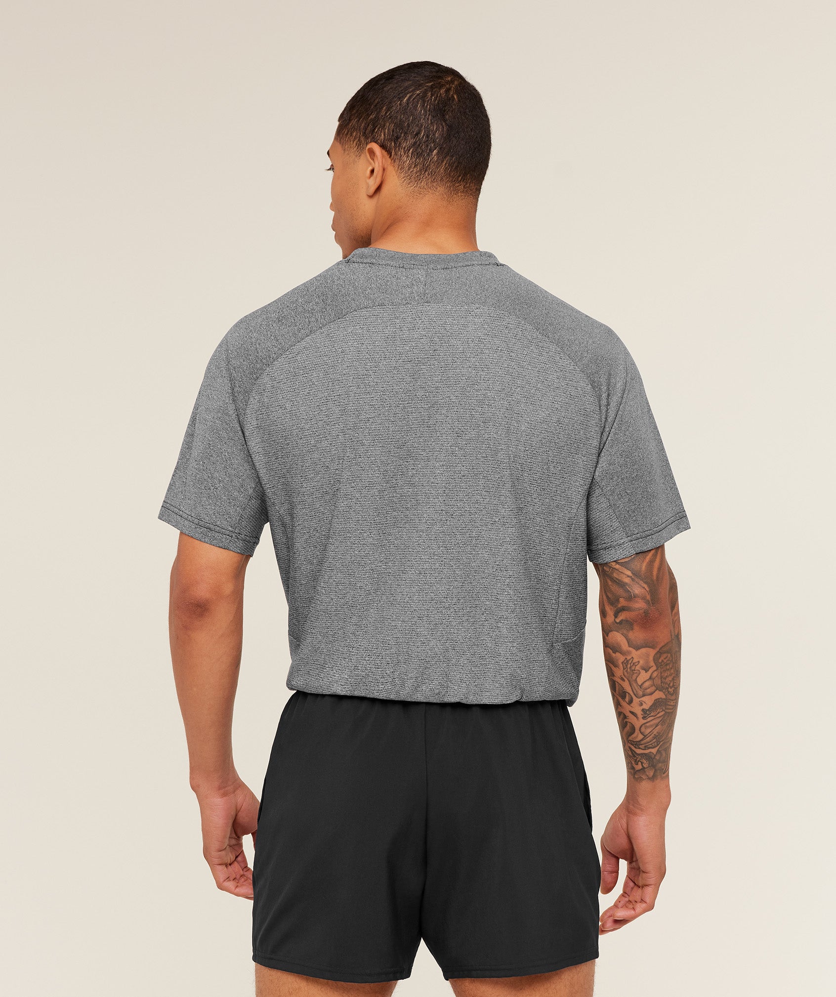 gymshark-weekend-t-shirt-ss-tops