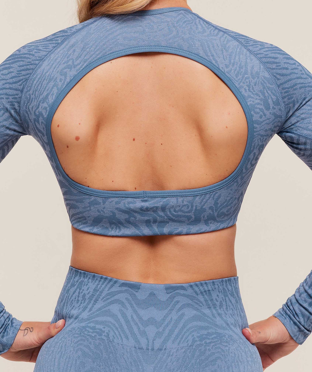 gymshark-adapt-animal-long-sleeve-crop-top-crop-tops-blue-aw25-1