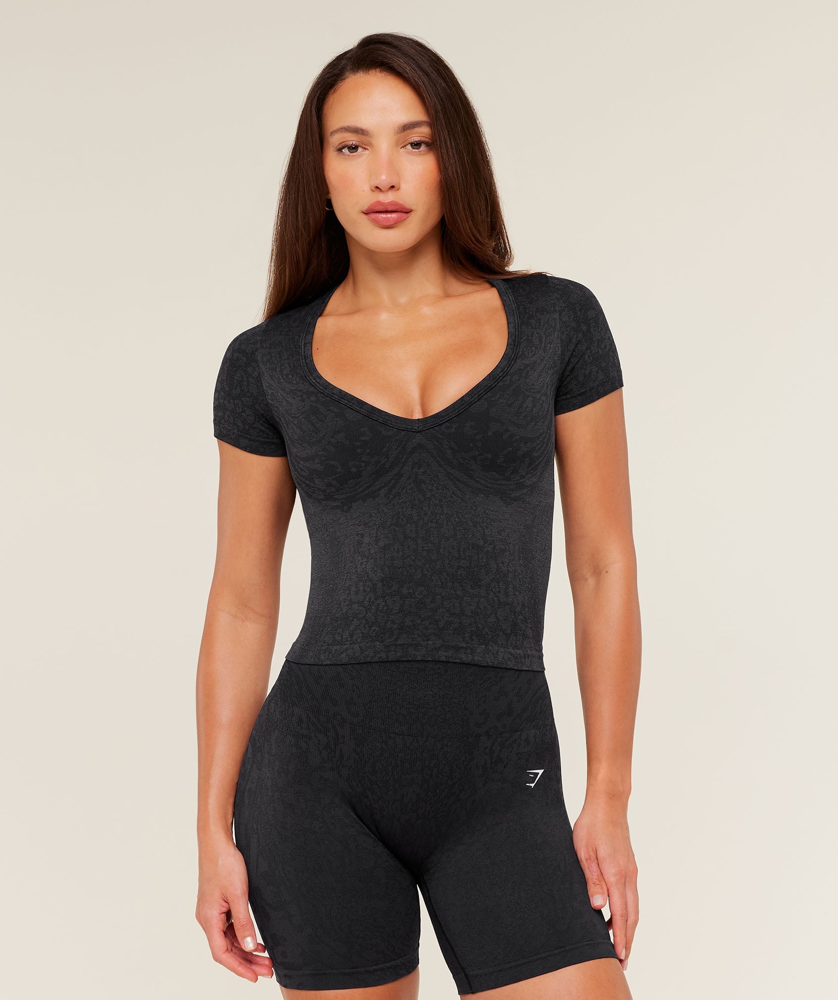 gymshark-adapt-animal-short-sleeve-top-ss-tops-black-ss26