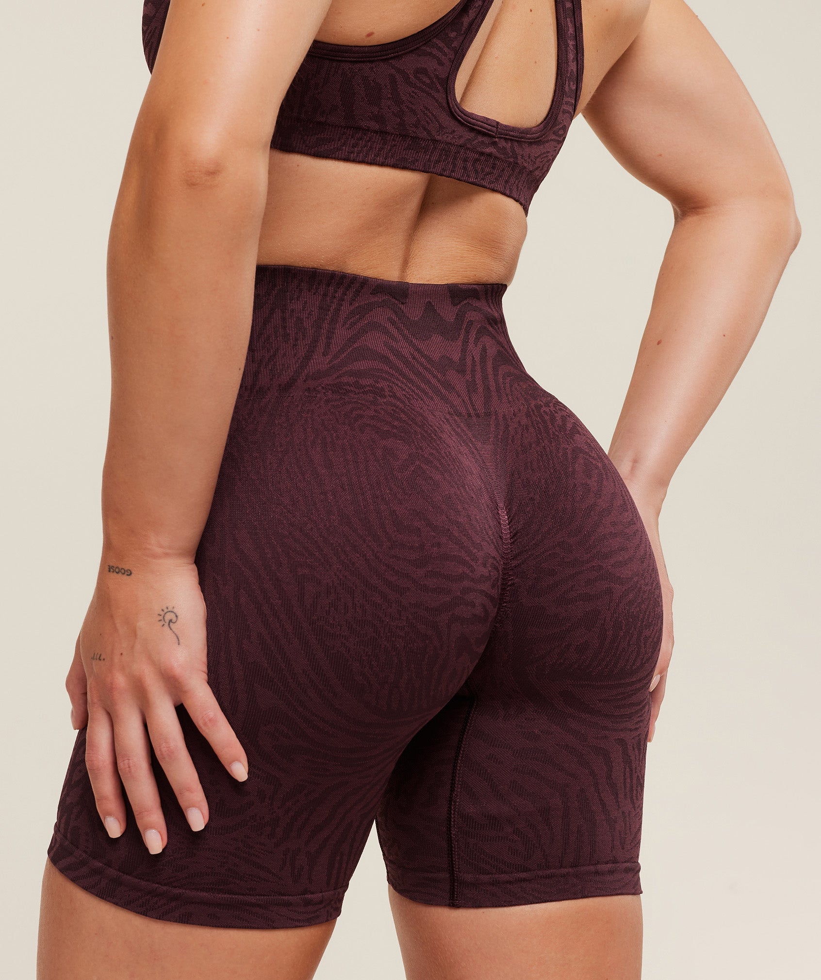 gymshark-adapt-animal-seamless-shorts-shorts-purple-aw25