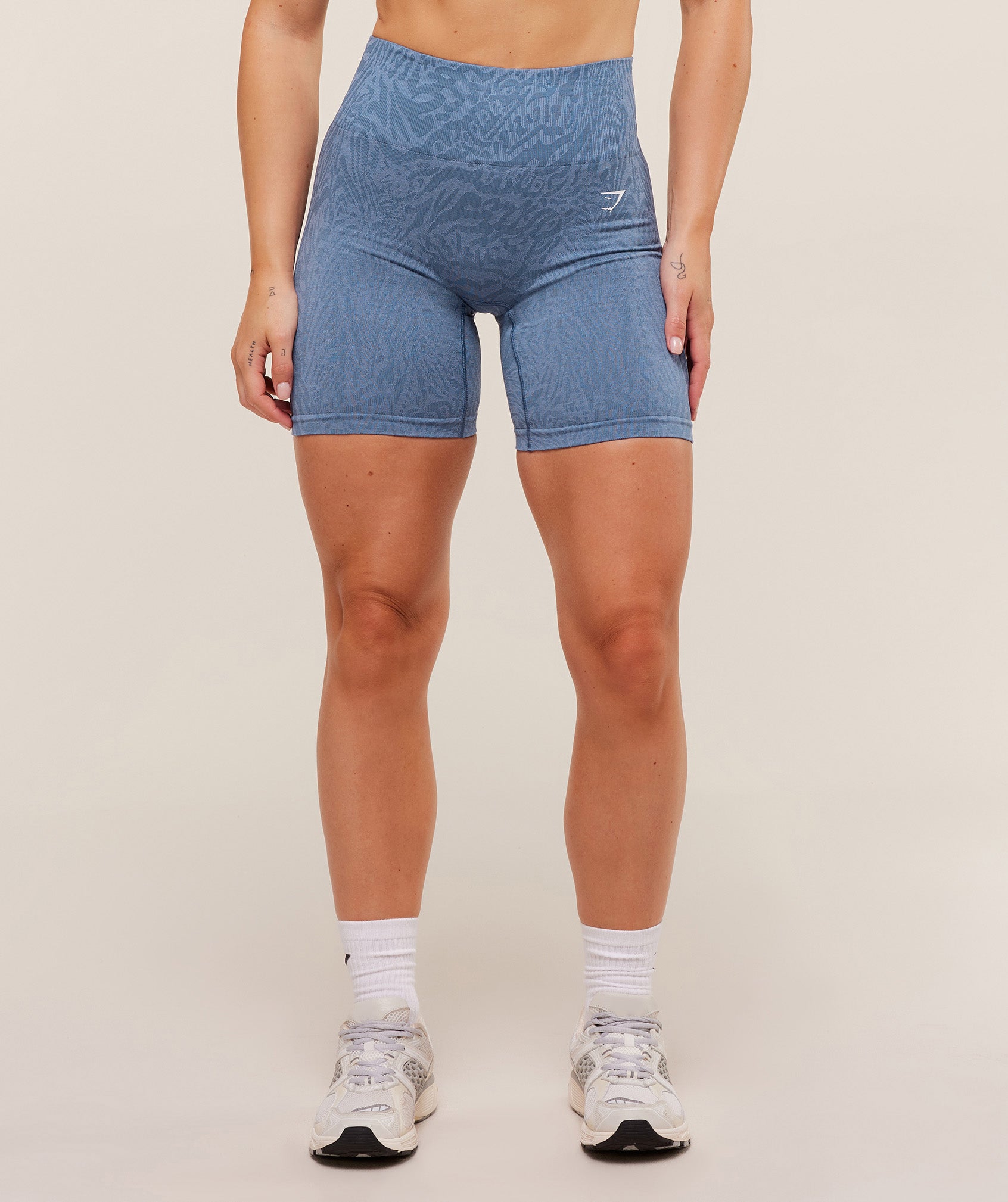 gymshark-adapt-animal-seamless-shorts-shorts-blue-aw25-1