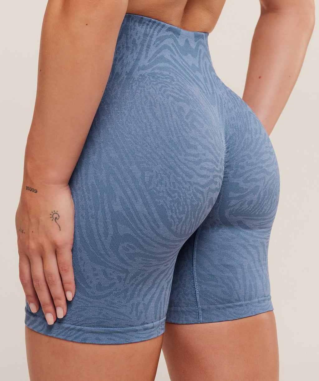 gymshark-adapt-animal-seamless-shorts-shorts-blue-aw25-1