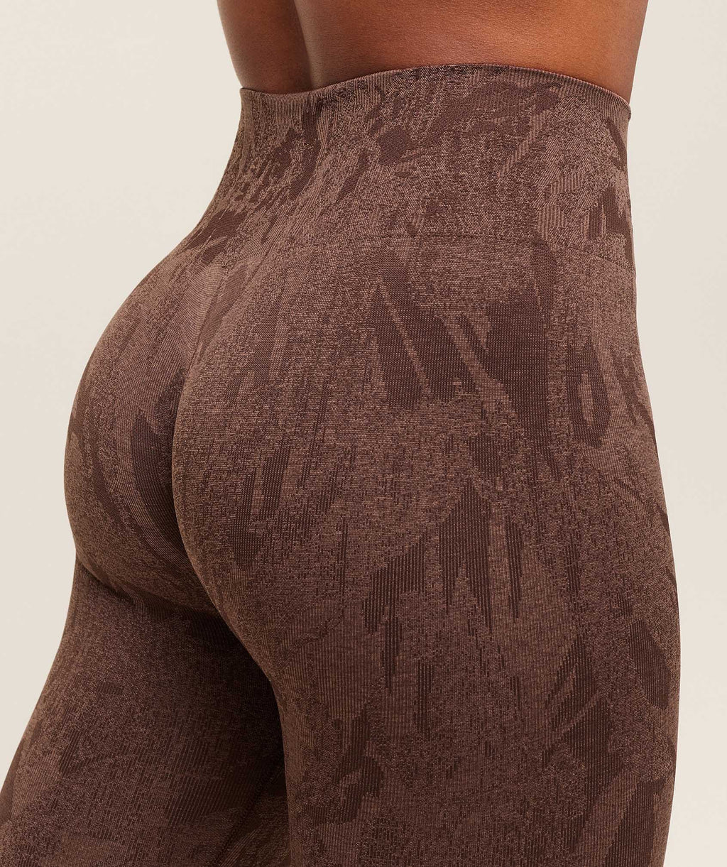 gymshark-adapt-camo-seamless-leggings-leggings-brown-aw25