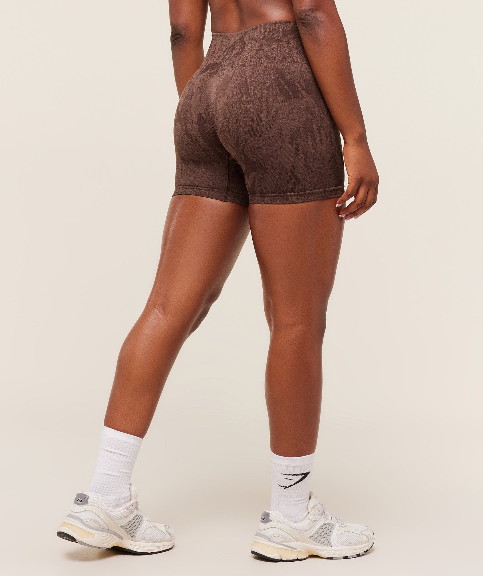 gymshark-adapt-camo-seamless-shorts-shorts-brown-aw25