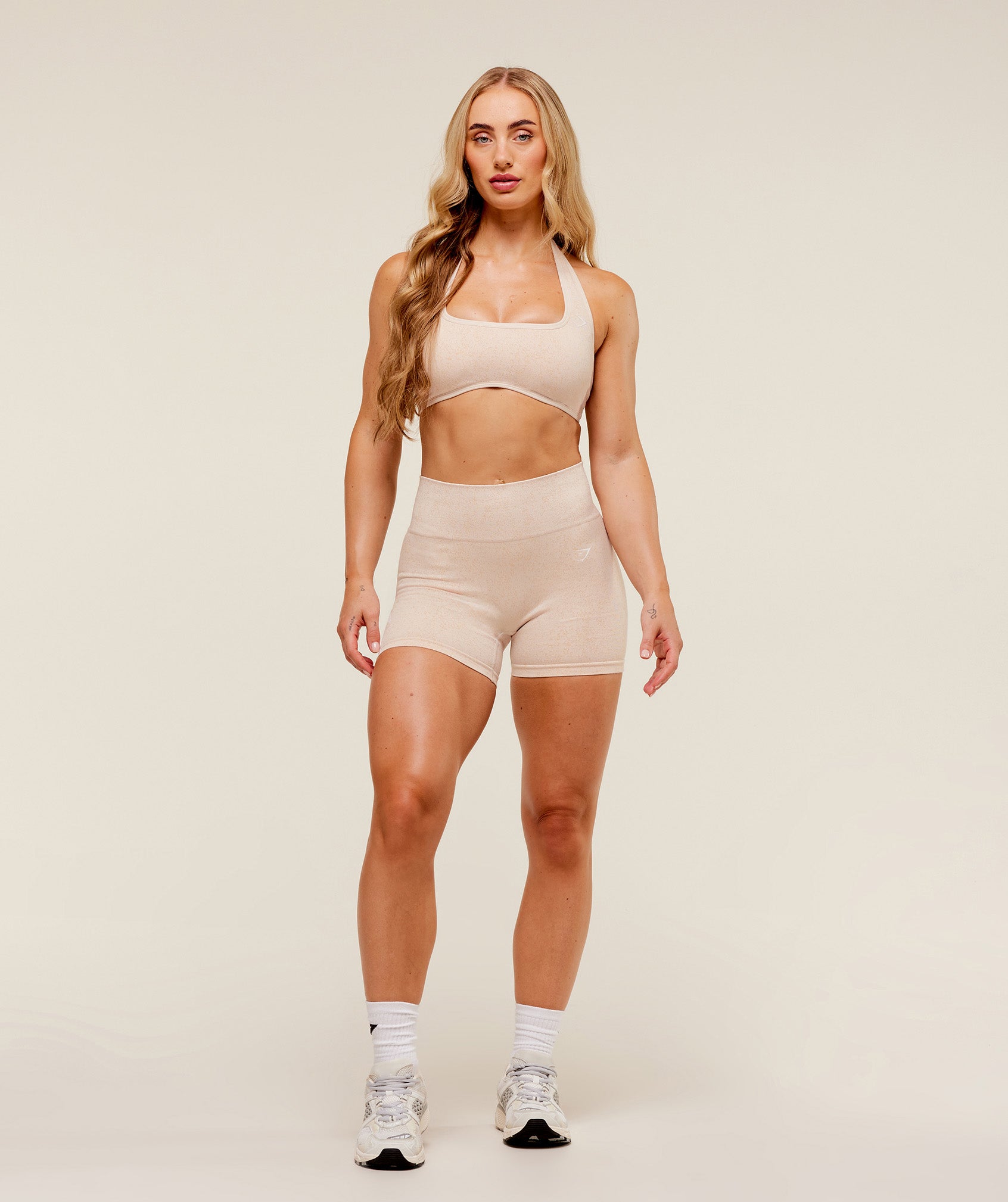 gymshark-adapt-fleck-seamless-shorts-coconut-white-ss24
