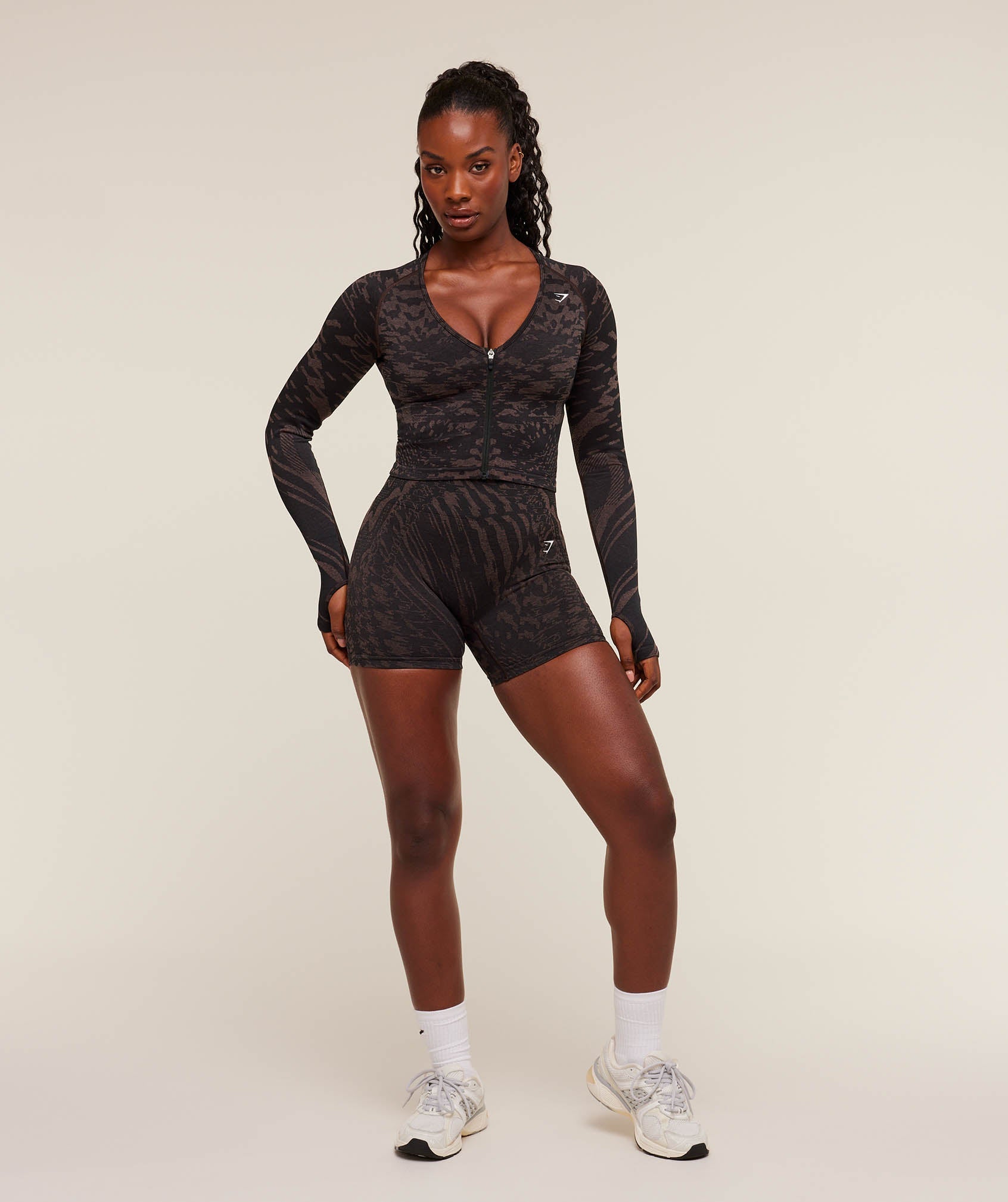 gymshark-adapt-houndstooth-jacket-jackets-outerwear-pink-aw25-1