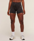 gymshark-adapt-houndstooth-shorts-shorts-pink-aw25