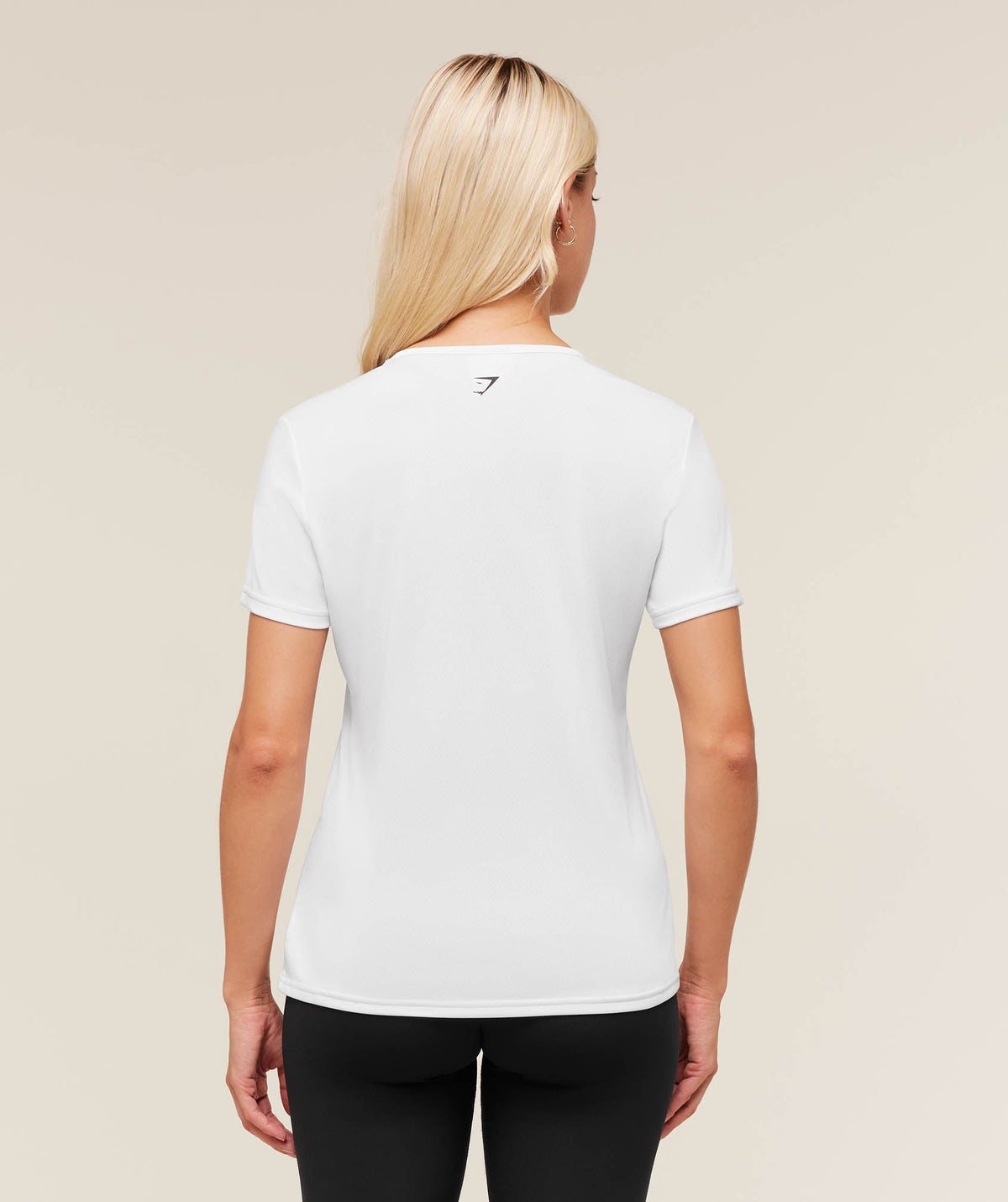 gymshark-wordmark-graphic-t-shirt-ss-tops-white-aw25
