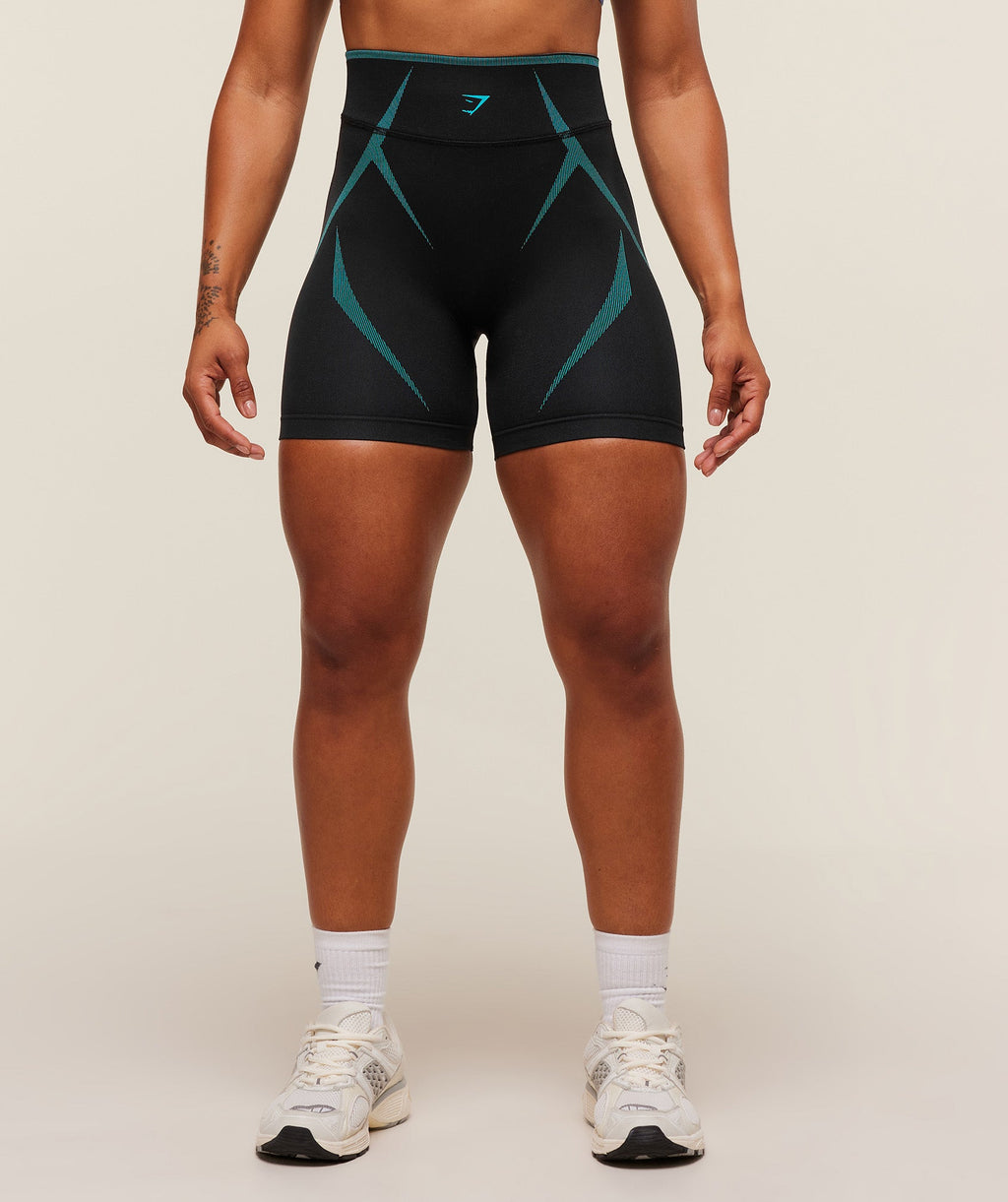 gymshark-apex-lift-seamless-short-shorts-black-aw25