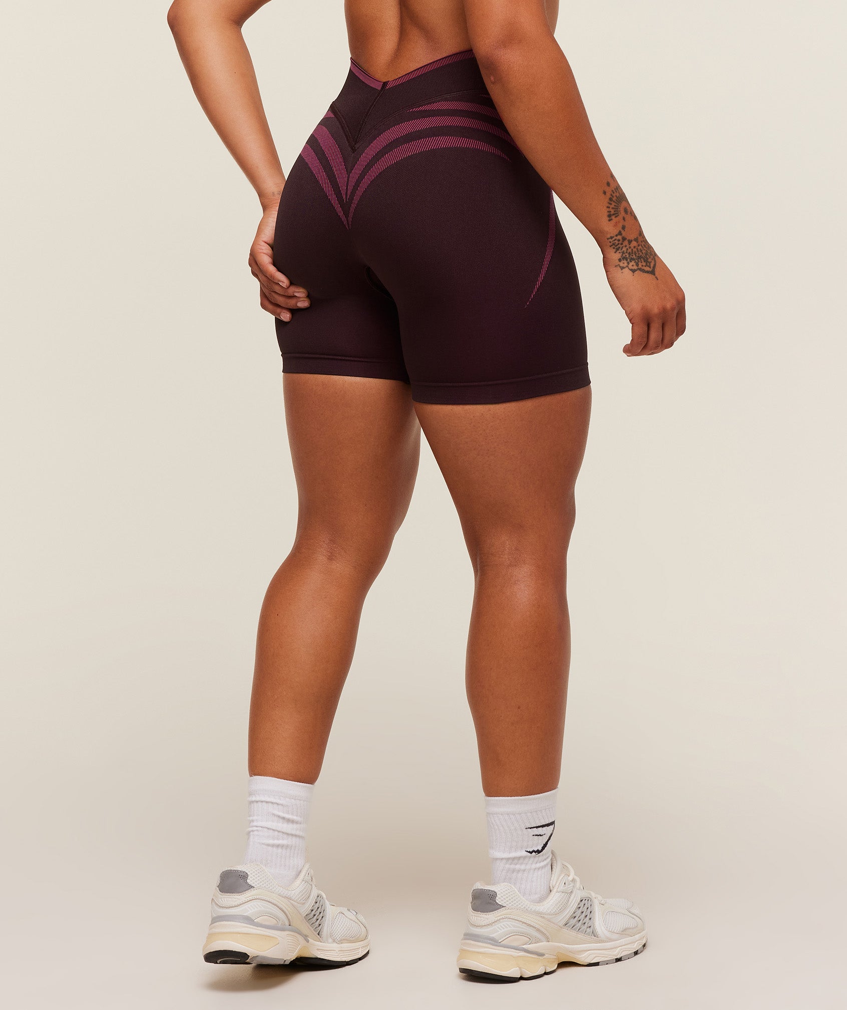 gymshark-apex-lift-seamless-short-shorts-purple-aw25