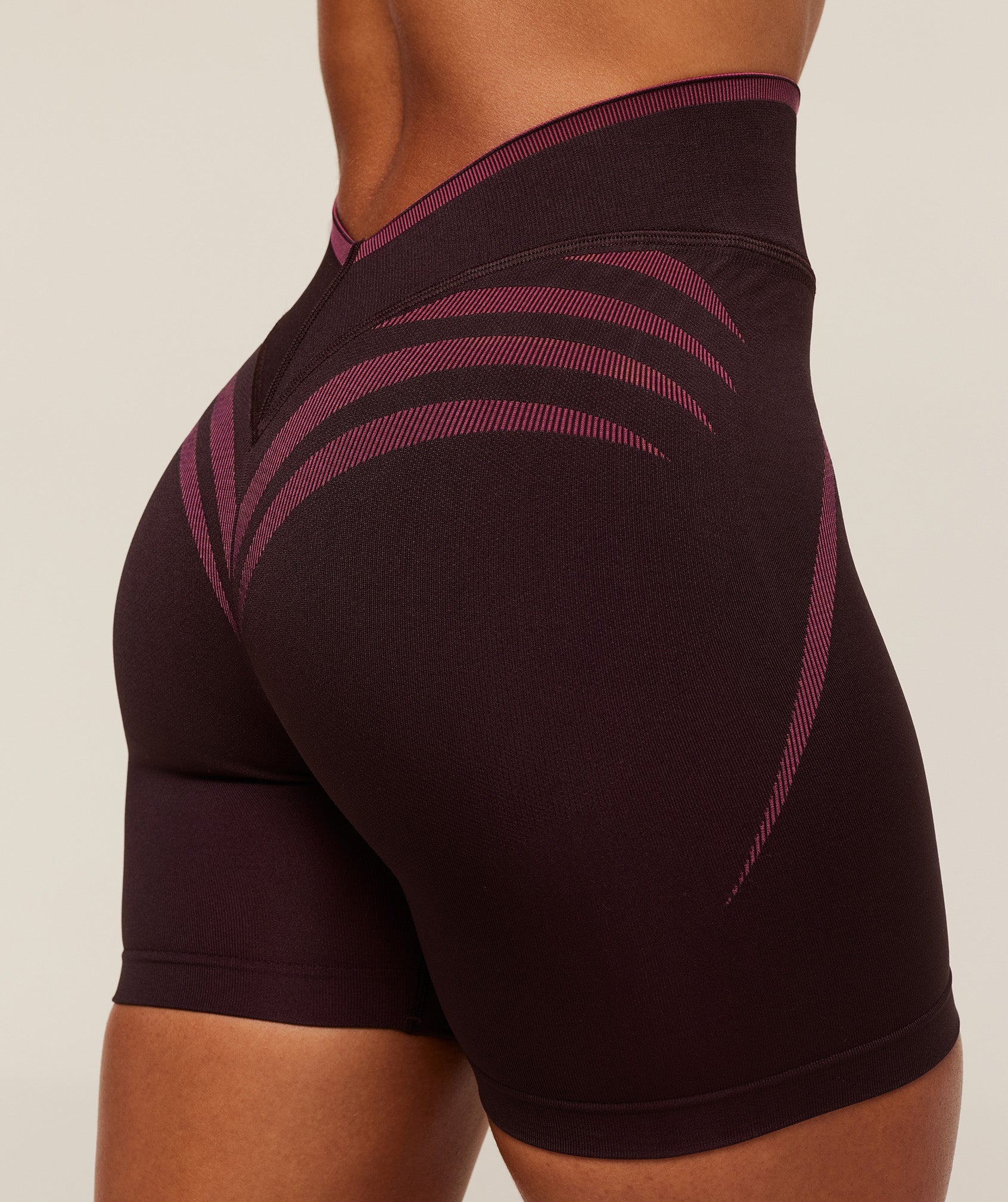 gymshark-apex-lift-seamless-short-shorts-purple-aw25