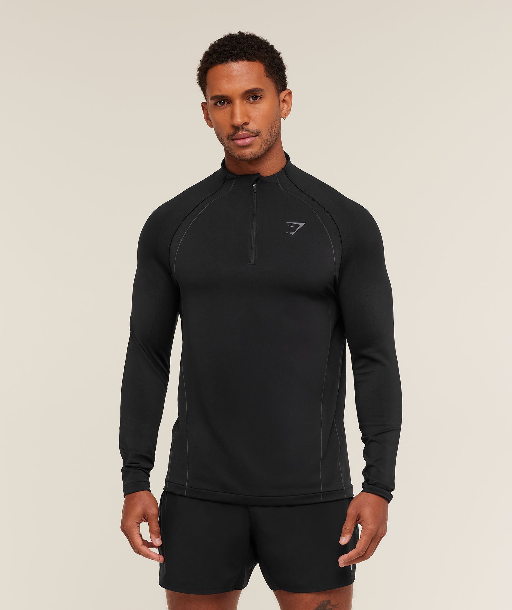gymshark-apex-seamless-1-4-zip-black-dark-grey-aw24