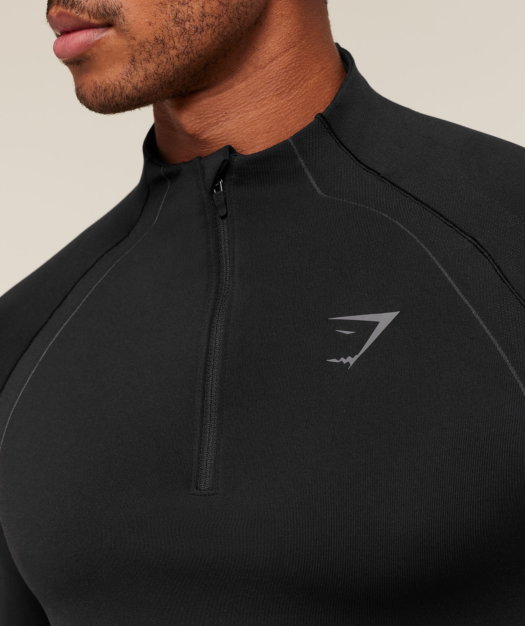 gymshark-apex-seamless-1-4-zip-black-dark-grey-aw24