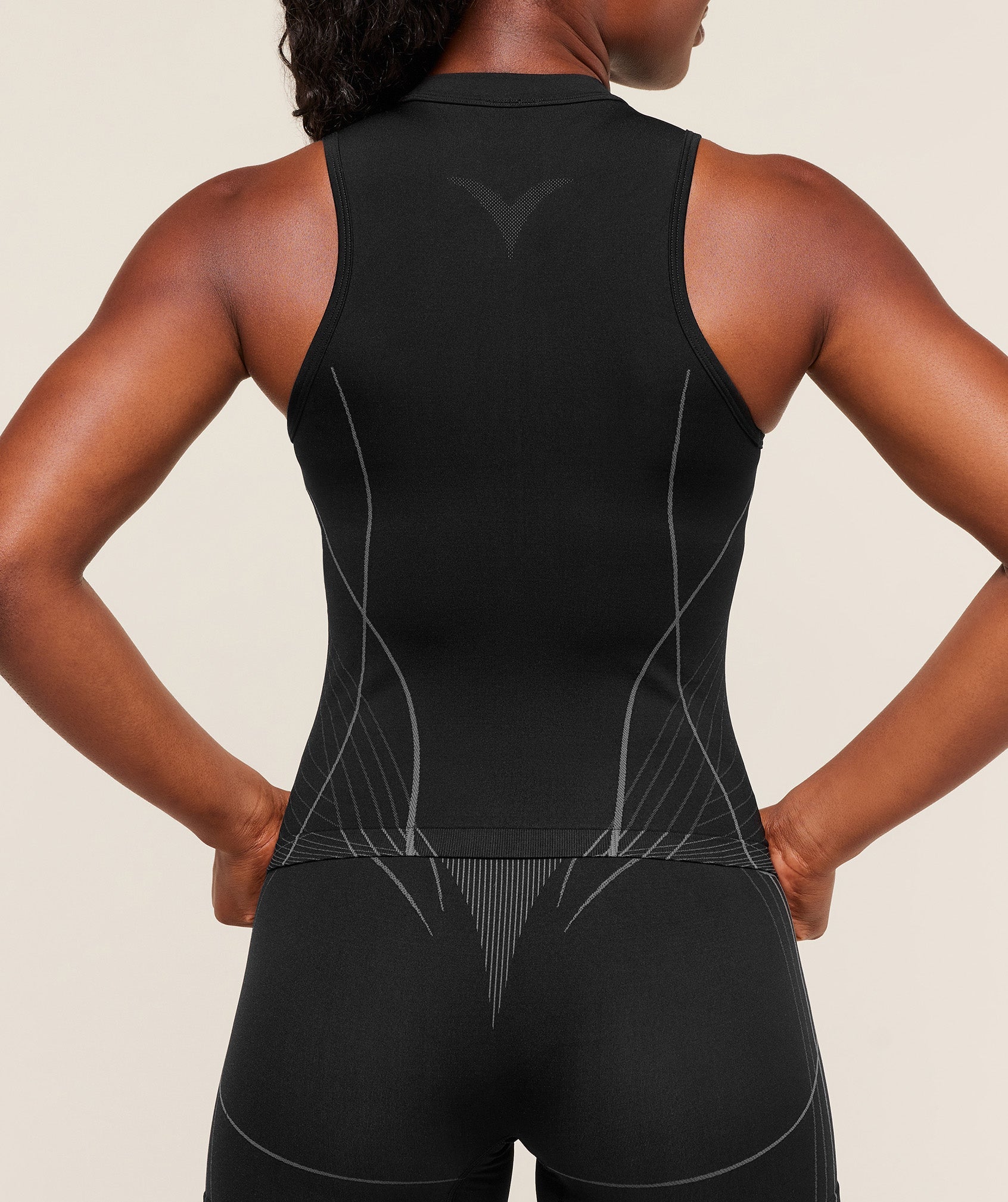 gymshark-apex-seamless-tank-sleeveless-tops-black-aw25-1