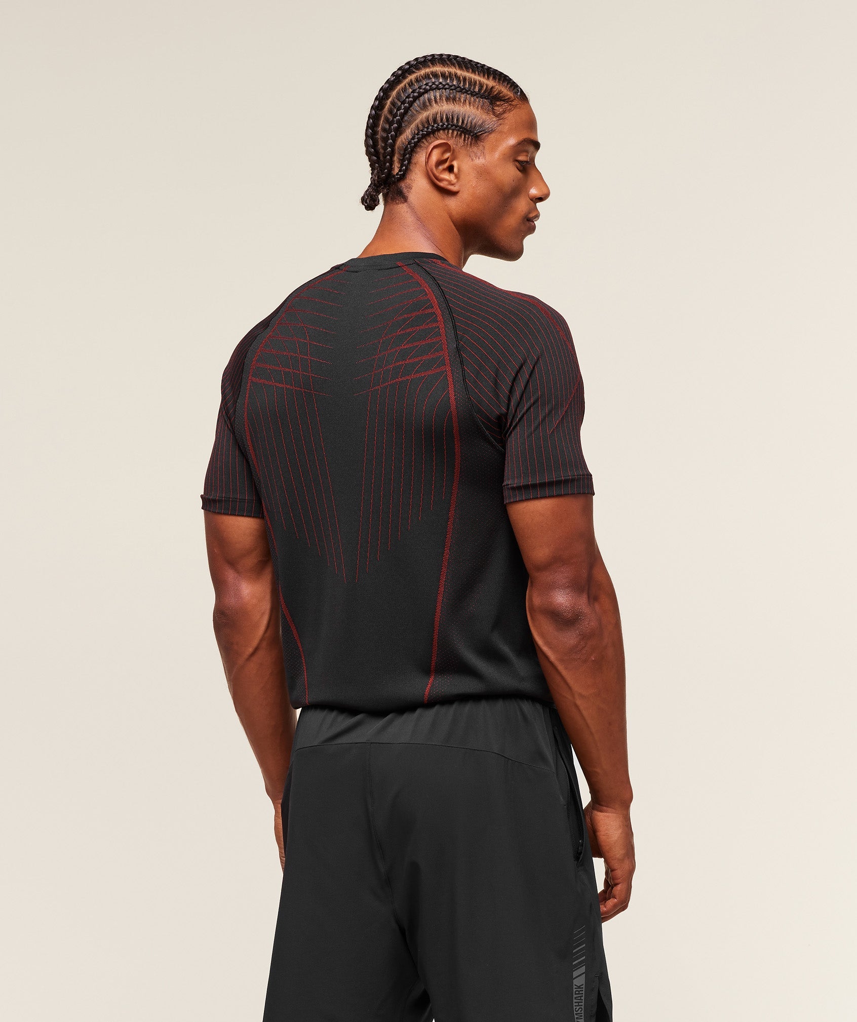 gymshark-apex-seamless-t-shirt-ss-tops-black-aw25