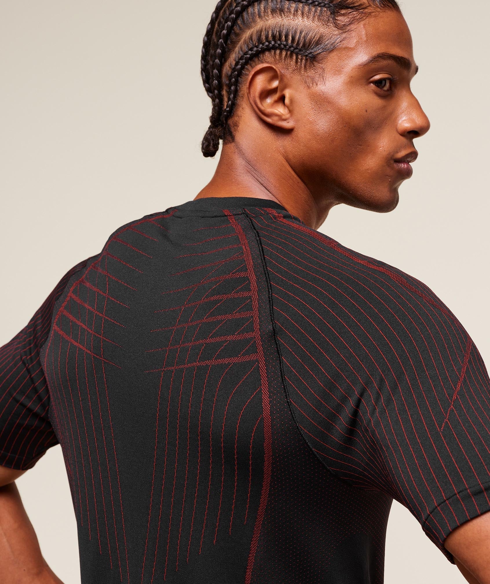 gymshark-apex-seamless-t-shirt-ss-tops-black-aw25