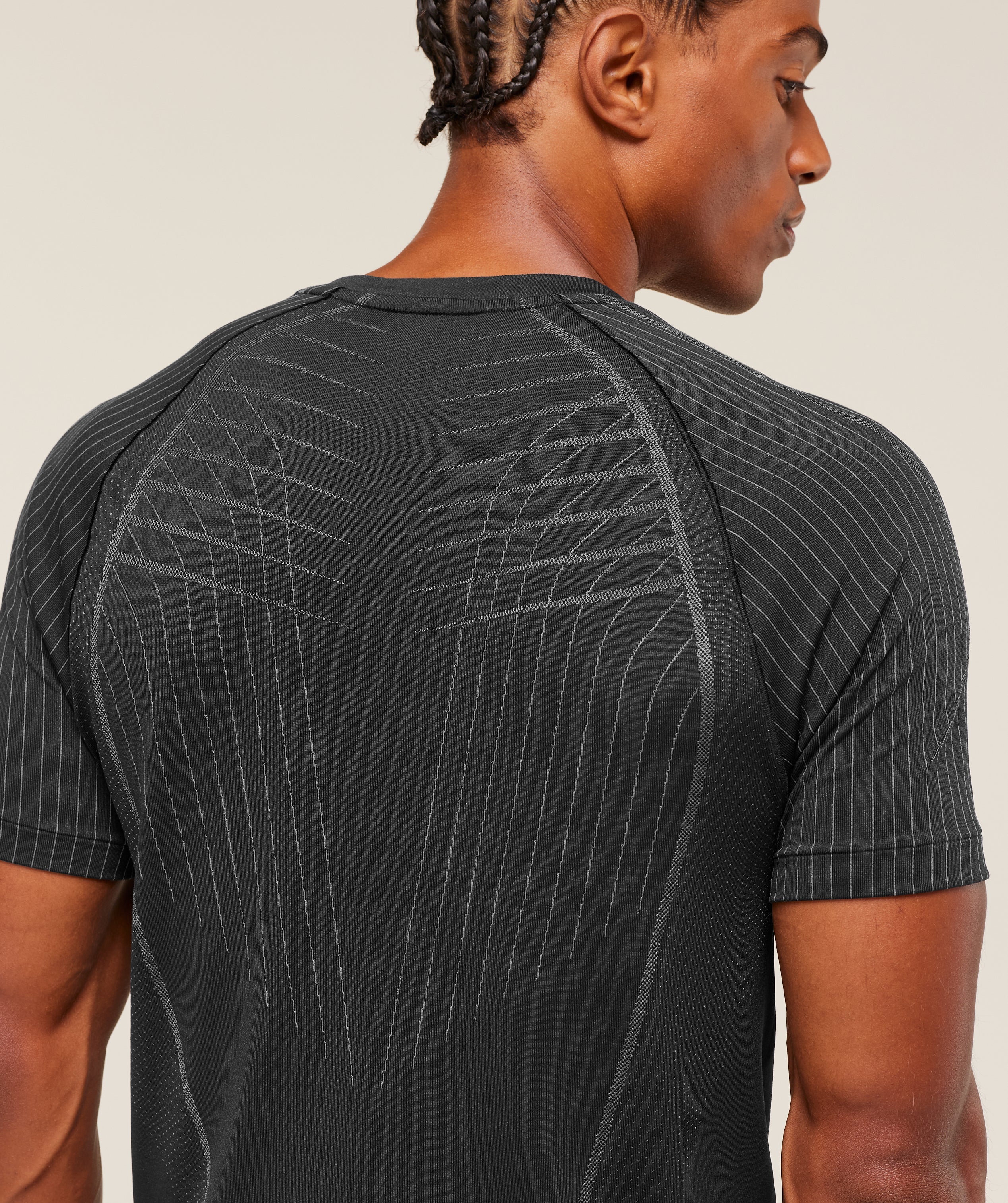 gymshark-apex-seamless-t-shirt-black-dark-grey-ss25