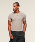 gymshark-apex-seamless-t-shirt-ss-tops-grey-aw25-1