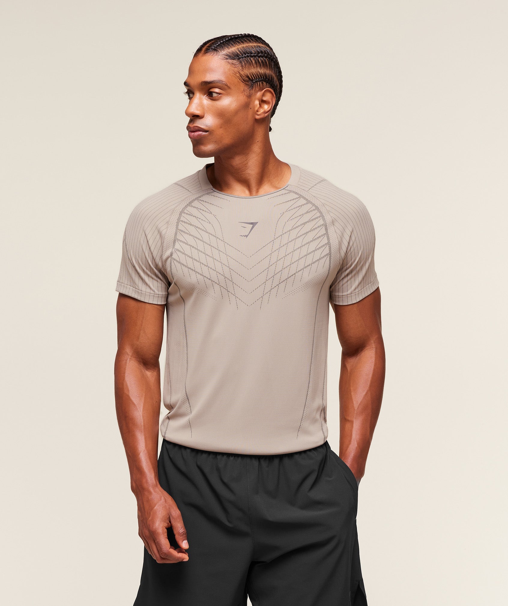 gymshark-apex-seamless-t-shirt-ss-tops-grey-aw25-1