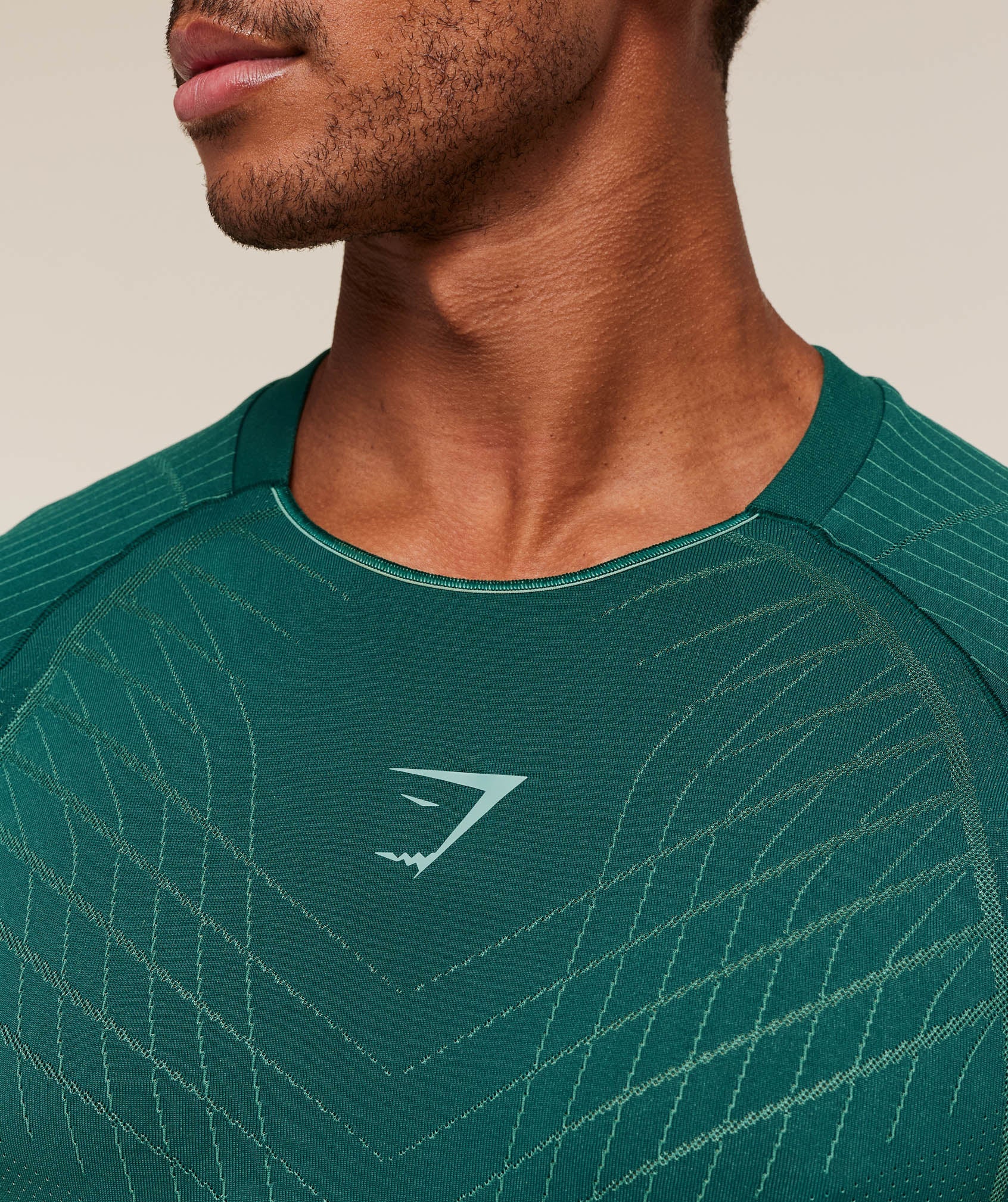 gymshark-apex-seamless-t-shirt-ss-tops-teal-aw25